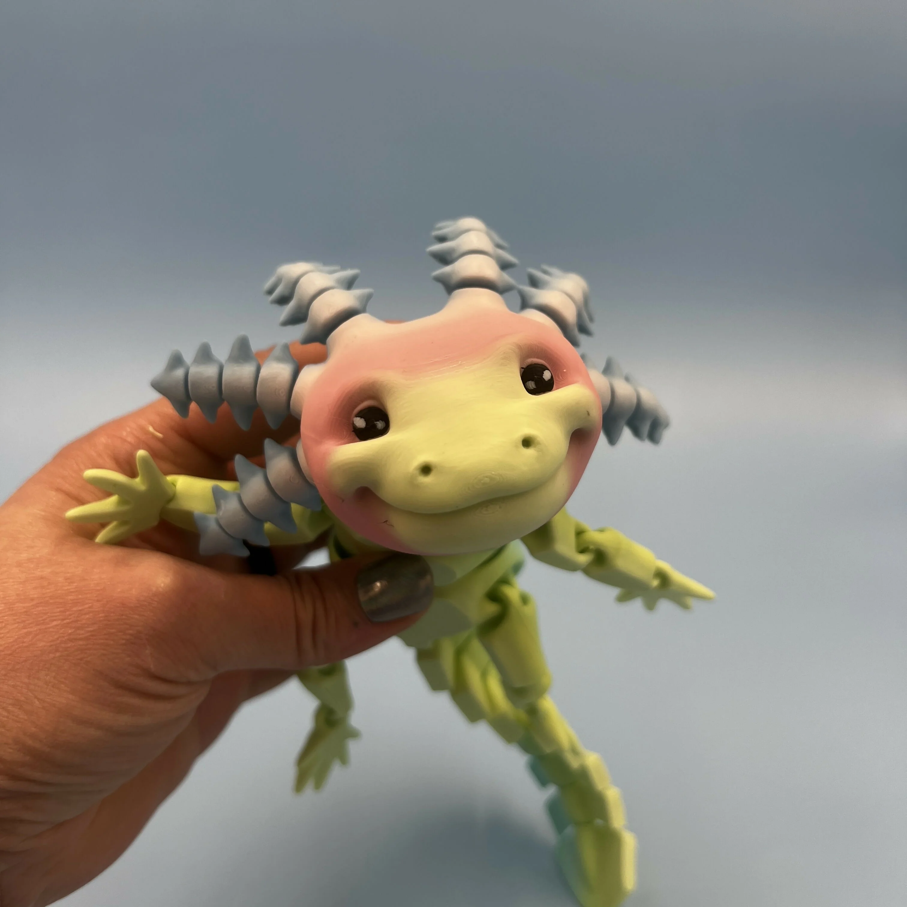 3D Printed LARGE: Articulated Sensory Fidget Animals friends Axolotl (Ice cream Rainbow) 25cm - Image 3
