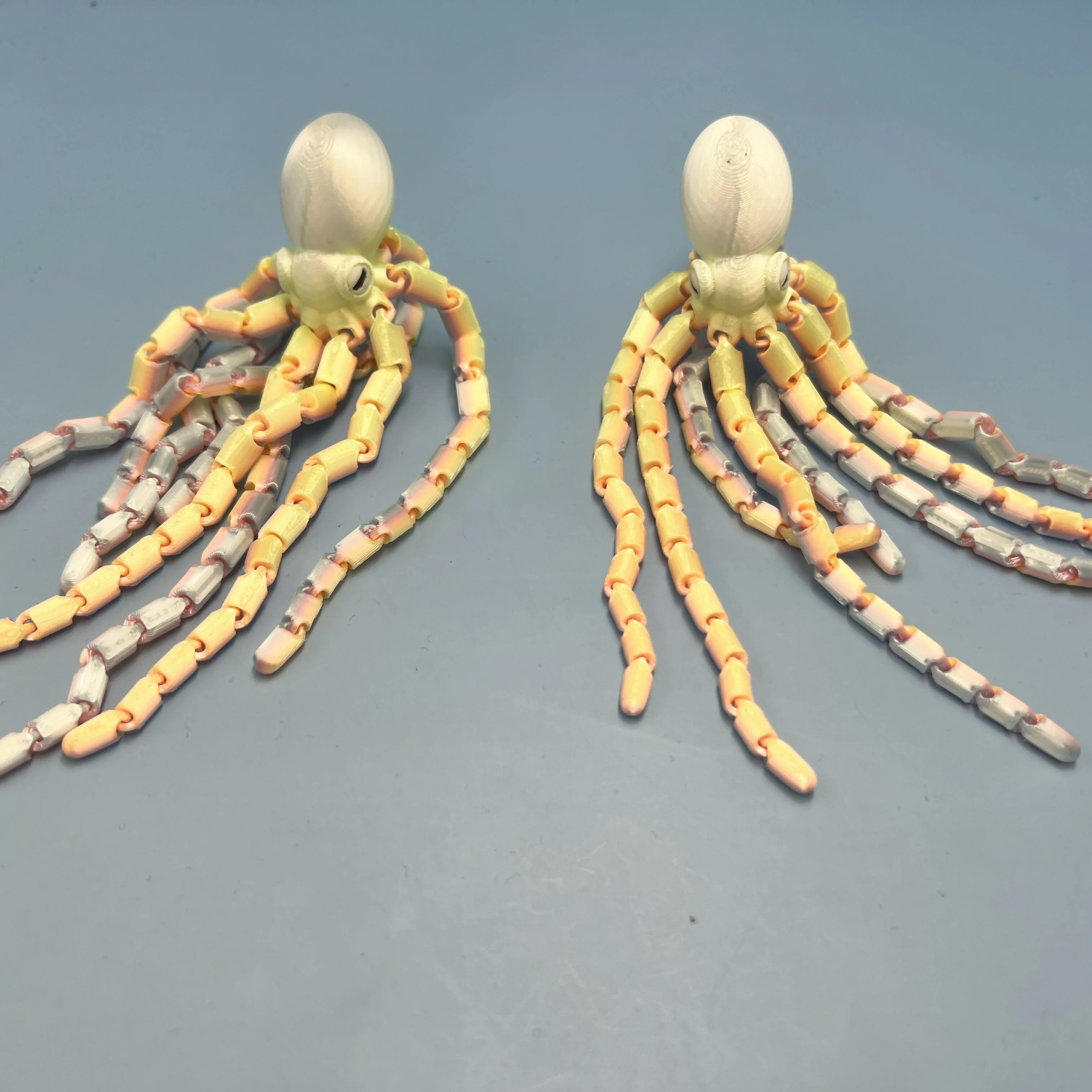 3D Printed MEDIUM: Articulated Sensory Fidget Animals friends Octopus Metalic Rainbow & Ice pastle Rainbow 14cm - Image 6