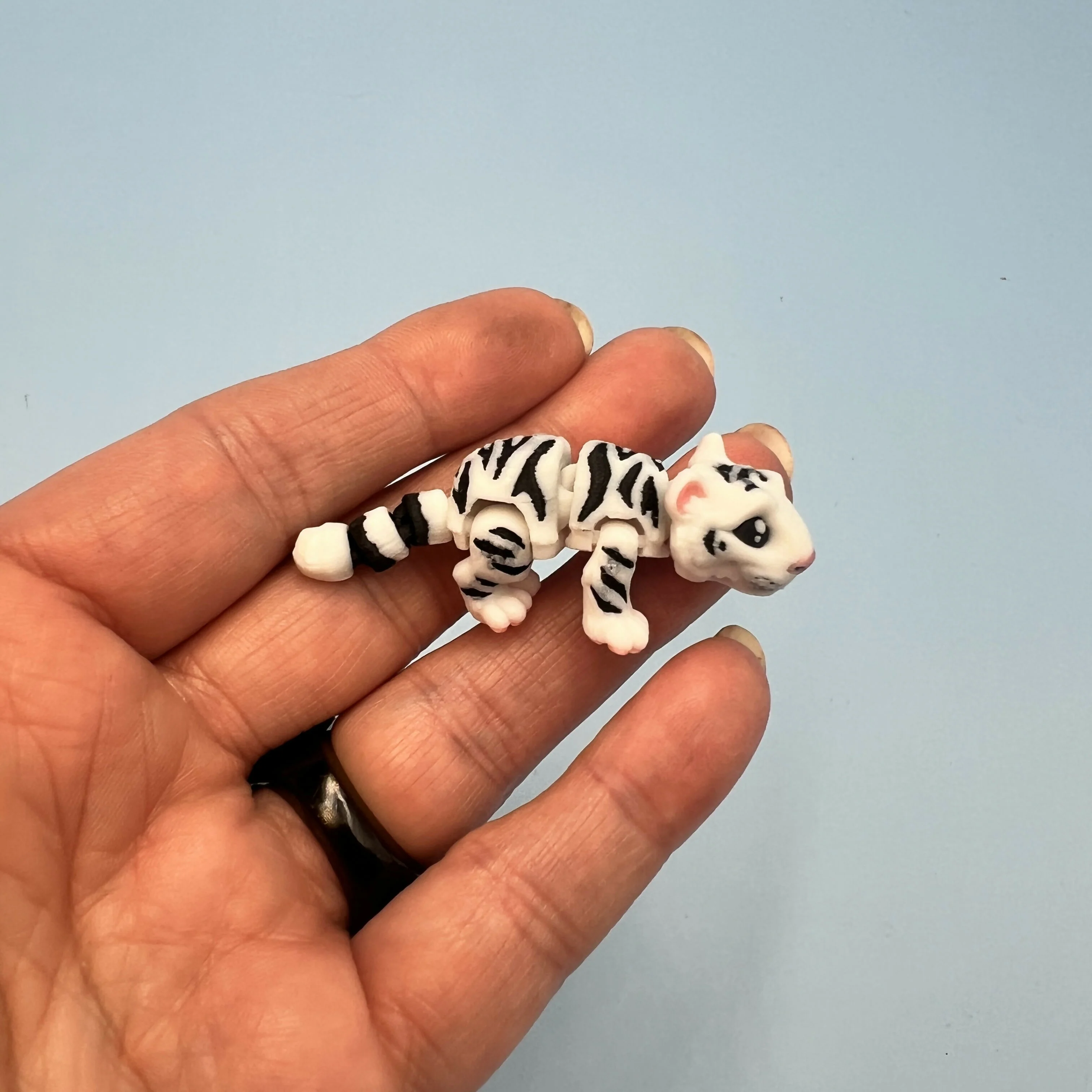 3D Printed Micro Miniatures: Articulated Sensory Fidget Animals friends, Tigers, Turtles, Cats, Dog, Rat, Green/Blue Shark 4-5cm - Image 8