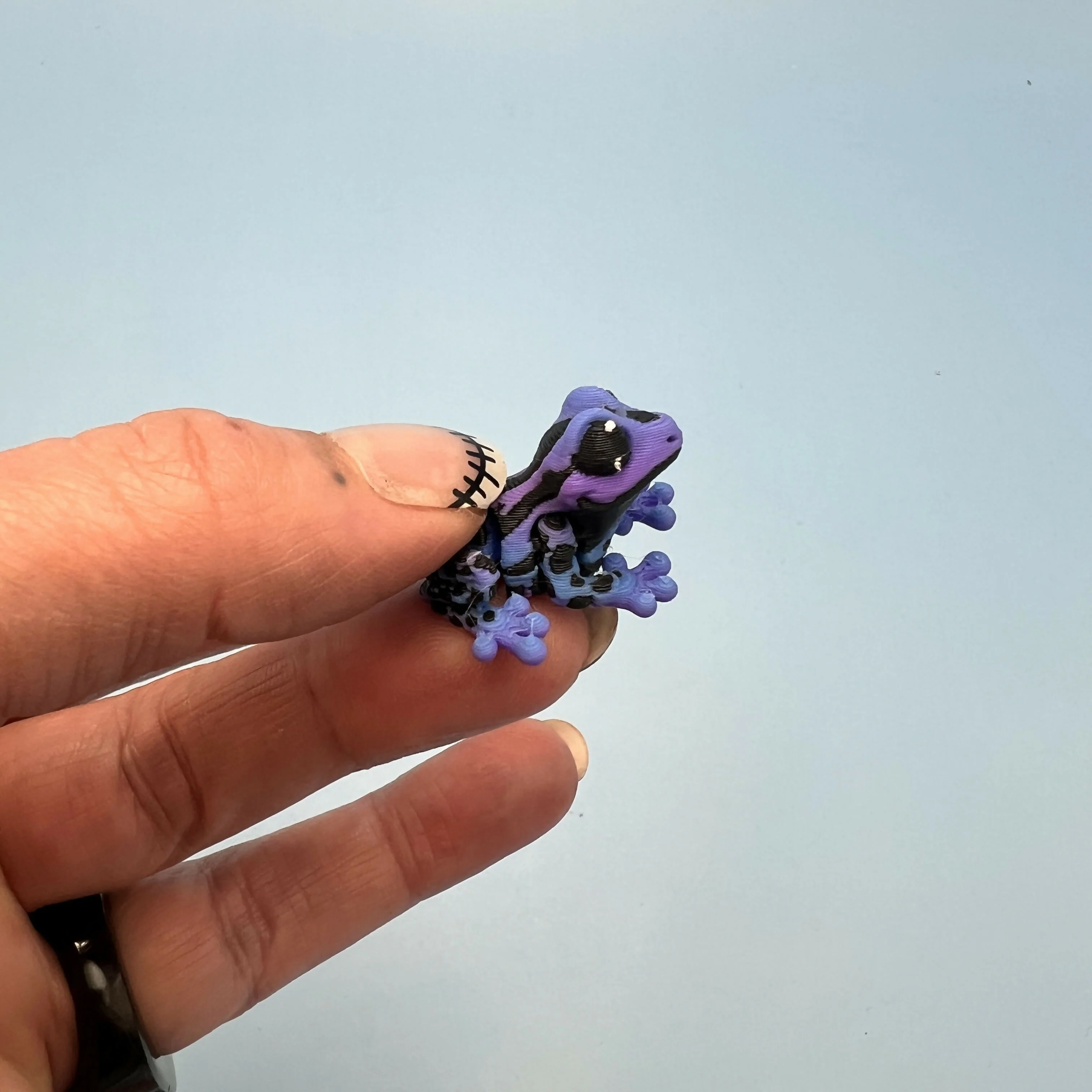 3D Printed Micro Miniatures: Articulated Sensory Fidget Animals friends Tree Frogs & dart frogs 3-4cm - Image 3