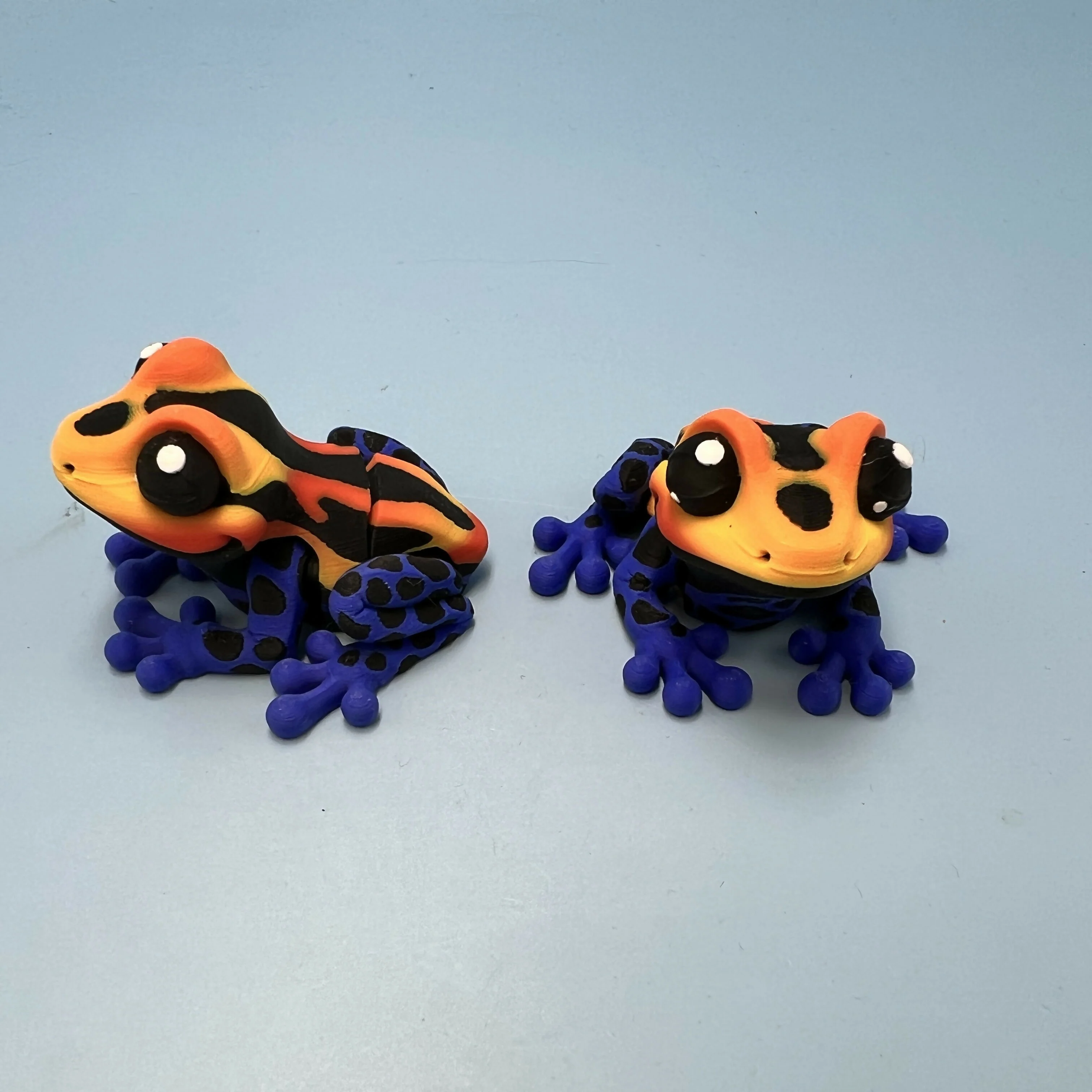3D Printed SMALL: Articulated Sensory Fidget Animal friends Dart Frog 5cm - Image 3