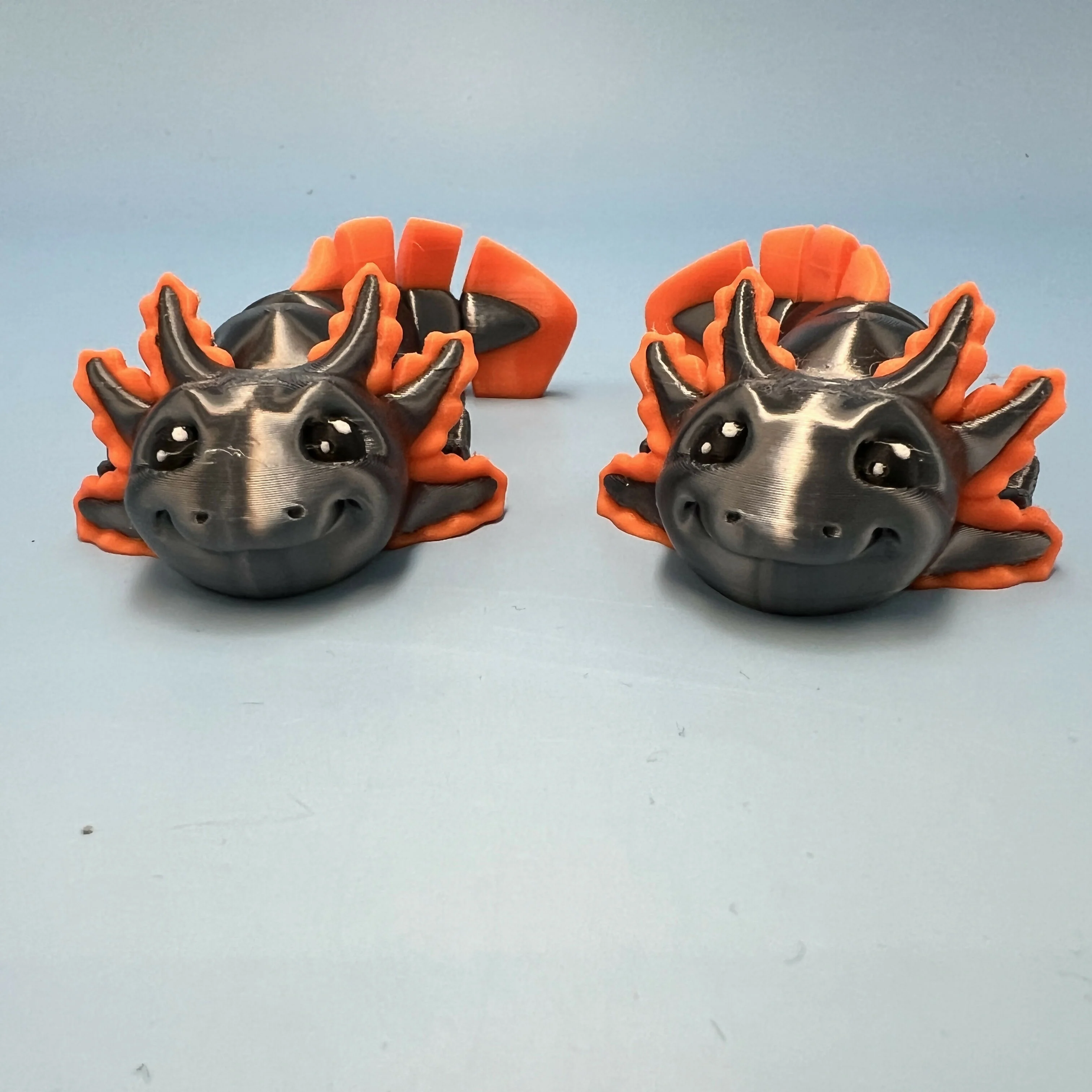 3D Printed SMALL: Articulated Sensory Fidget Animals friends Axolotl (Metalic Black/Orange) 11cm - Image 2