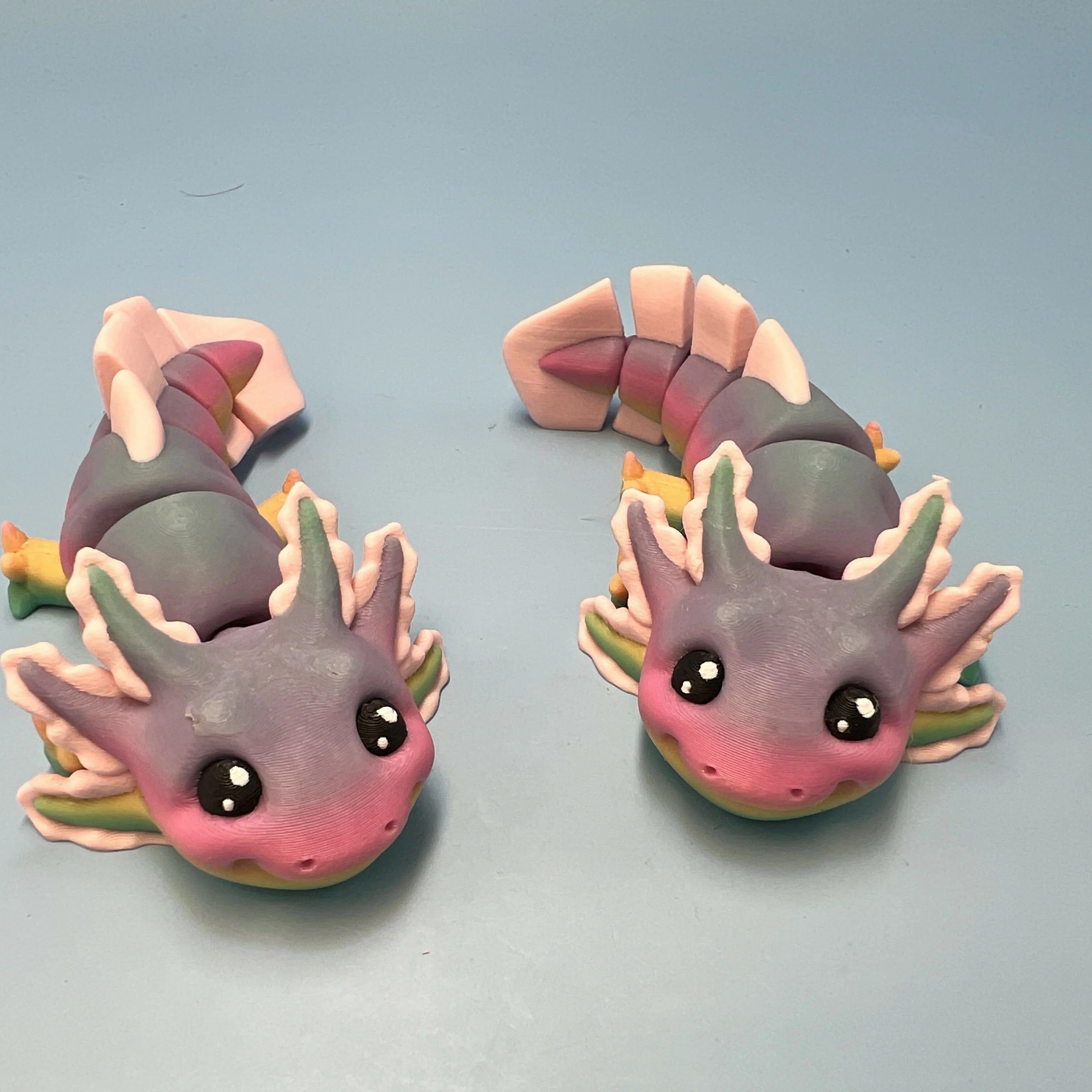 3D Printed SMALL: Articulated Sensory Fidget Animals friends Axolotl (Rainbow Candy / Pink) 11cm - Image 4