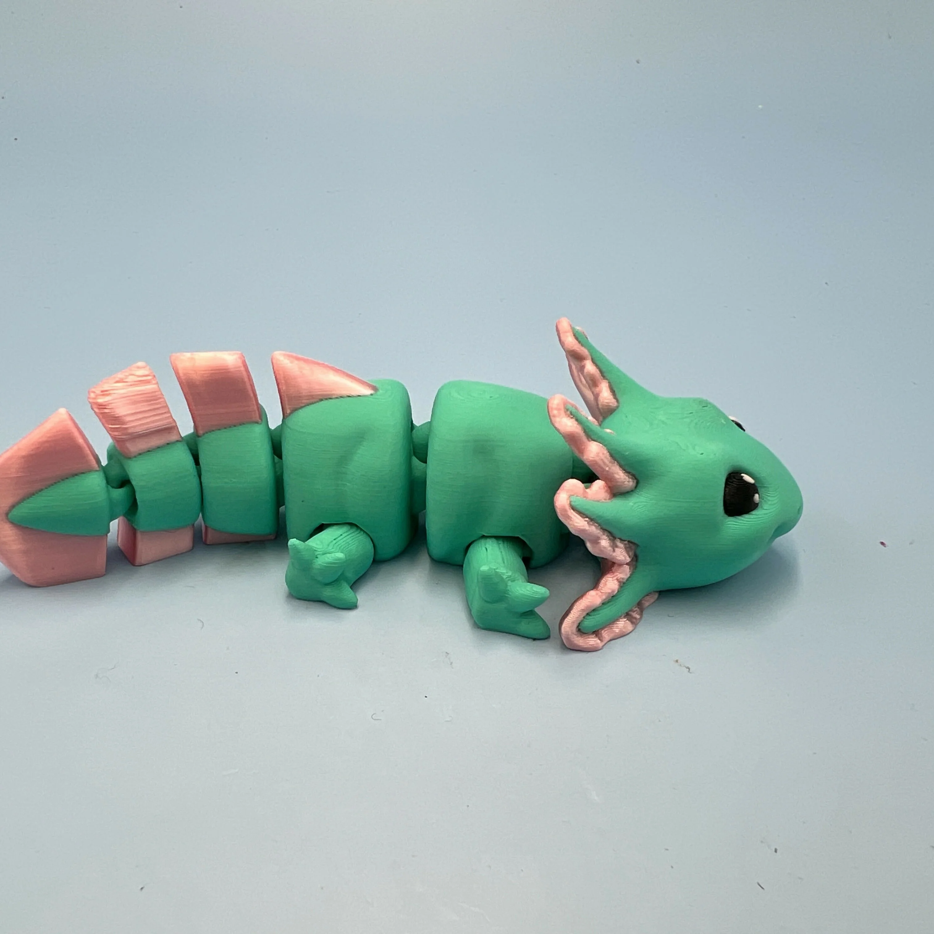 3D Printed SMALL: Articulated Sensory Fidget Animals friends Axolotl (Teal / Pink) 11cm - Image 2