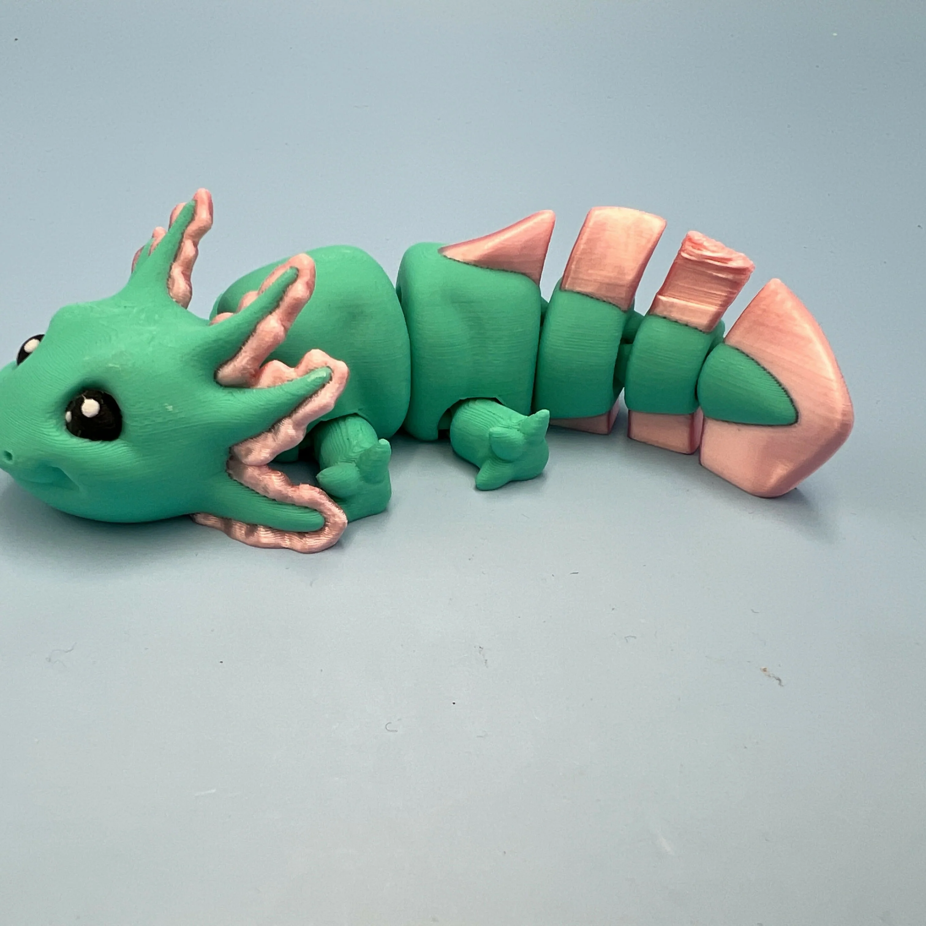 3D Printed SMALL: Articulated Sensory Fidget Animals friends Axolotl (Teal / Pink) 11cm - Image 3