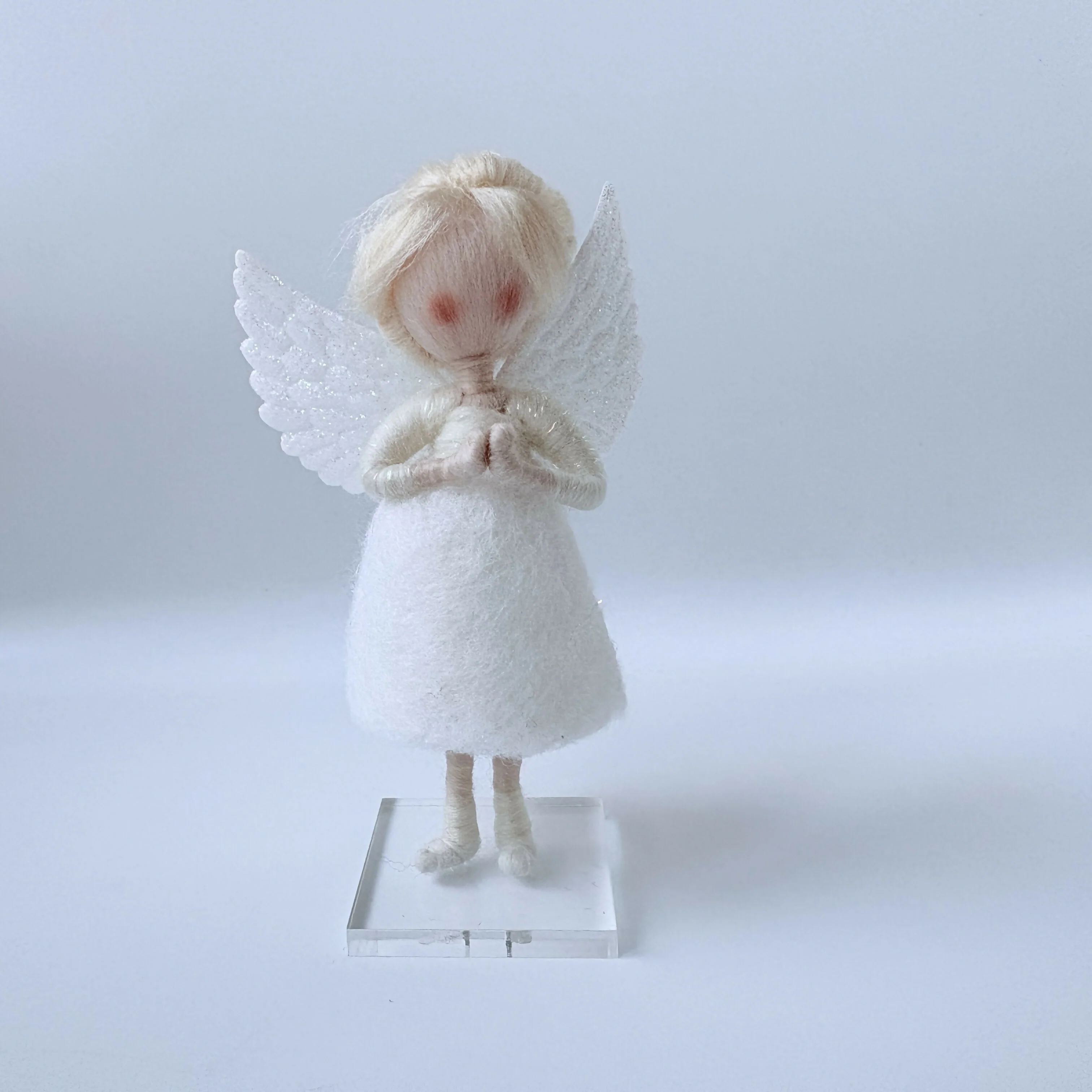 Angel Praying - Image 3