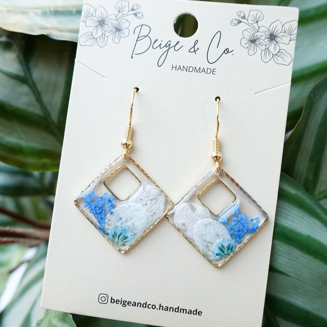 Real Flower Aqua Meadow Hyd Earrings