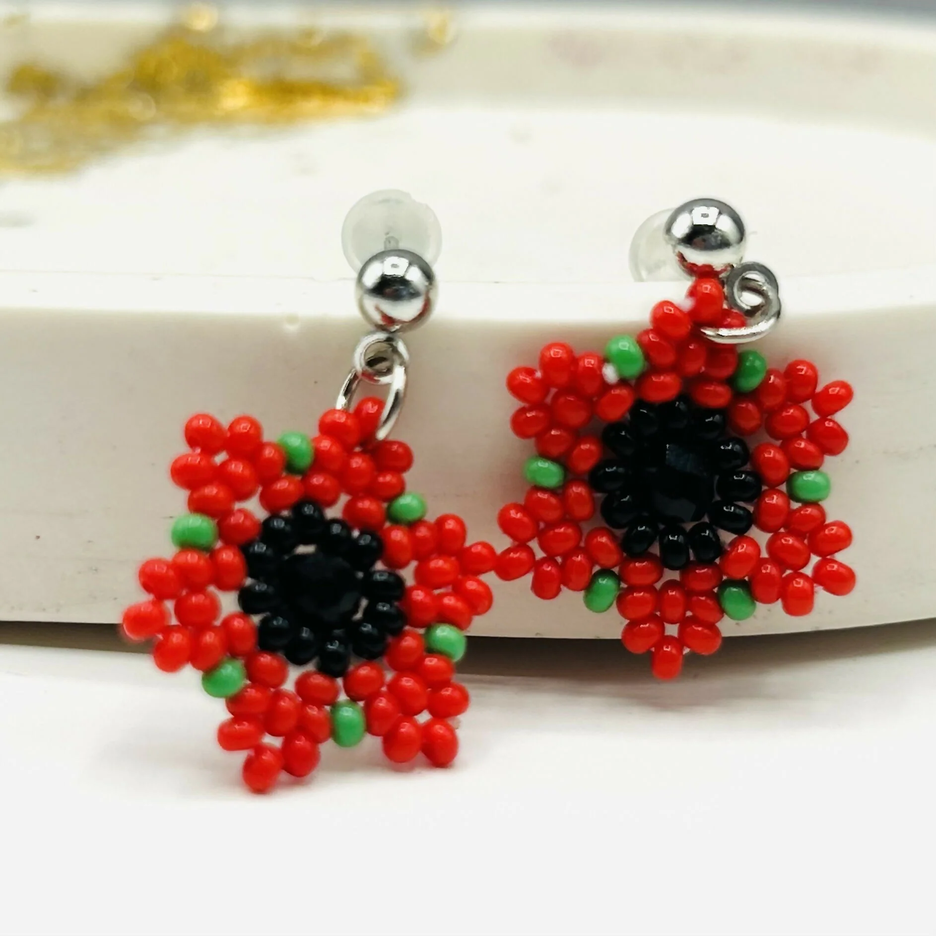Beaded Flower Stud Earrings – Handmade Floral Jewellery - Image 4