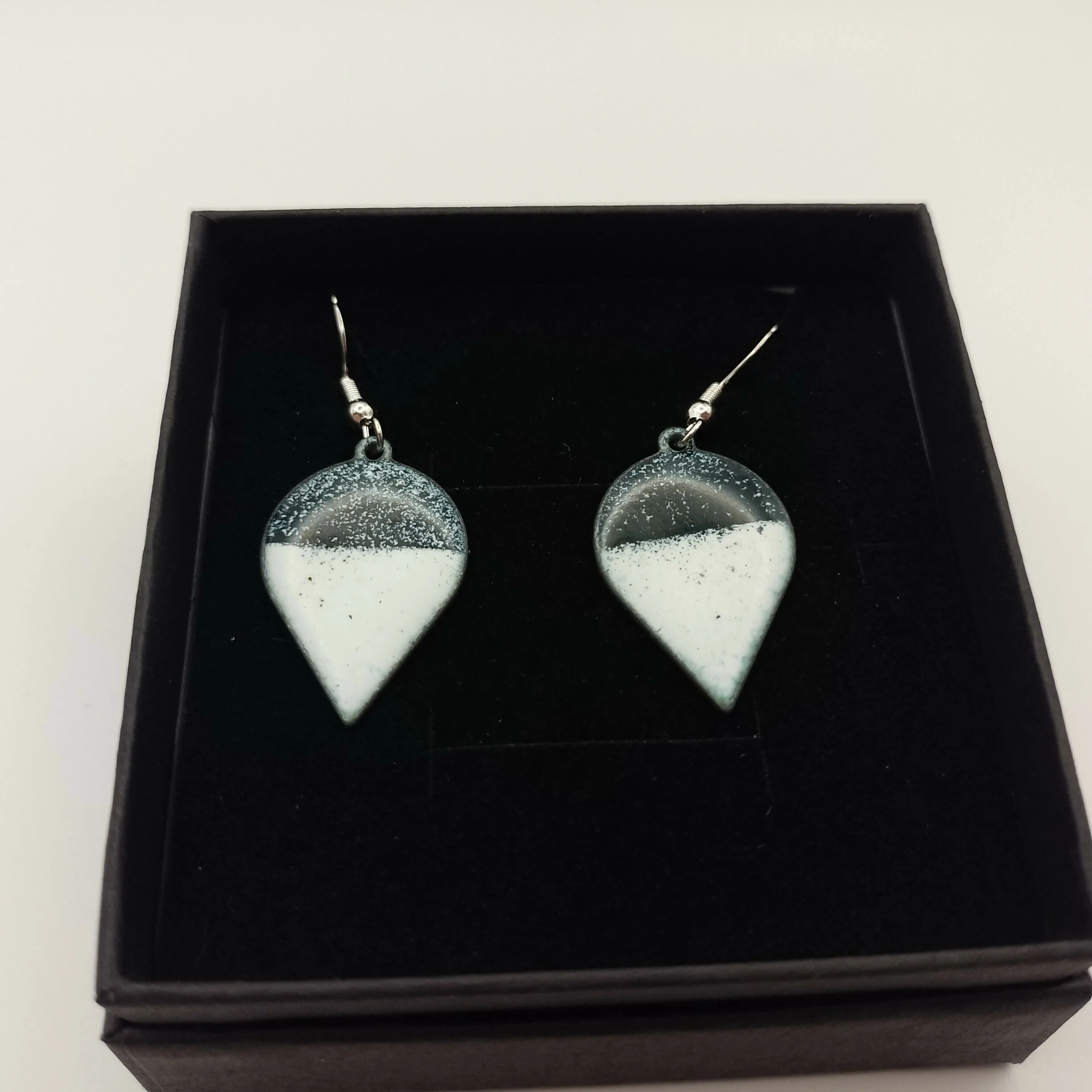 Black and White Teardrop Enamel Earrings - Image 2