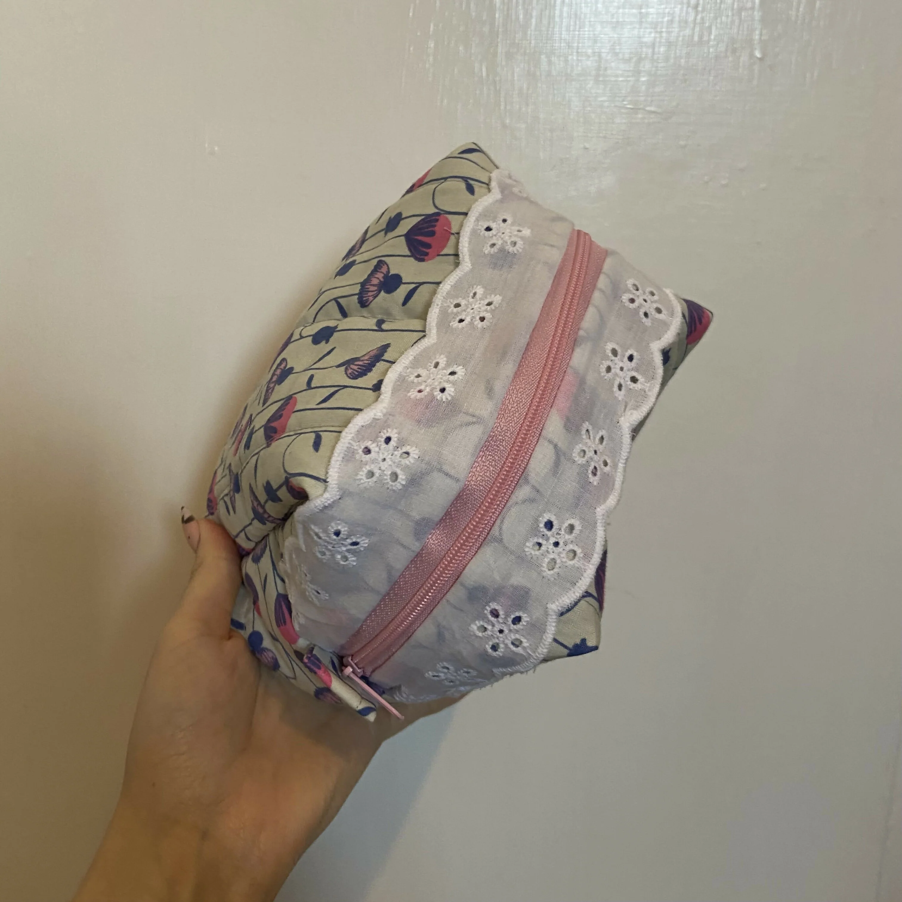 Blooming Flowers Tall Boxy Cosmetics Bag - Image 2