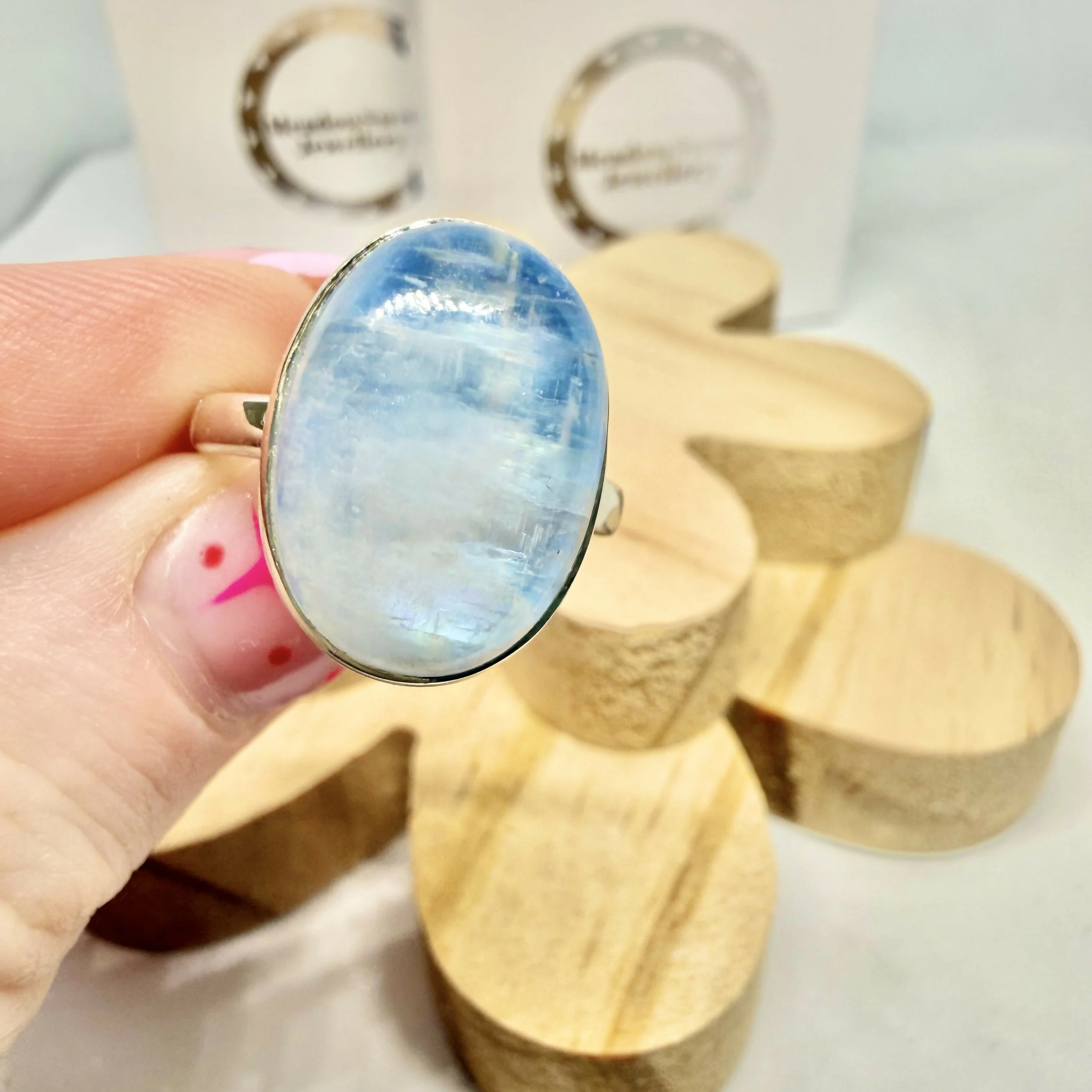 BLUE MOONSTONE OVAL RING SIZE R - Image 2