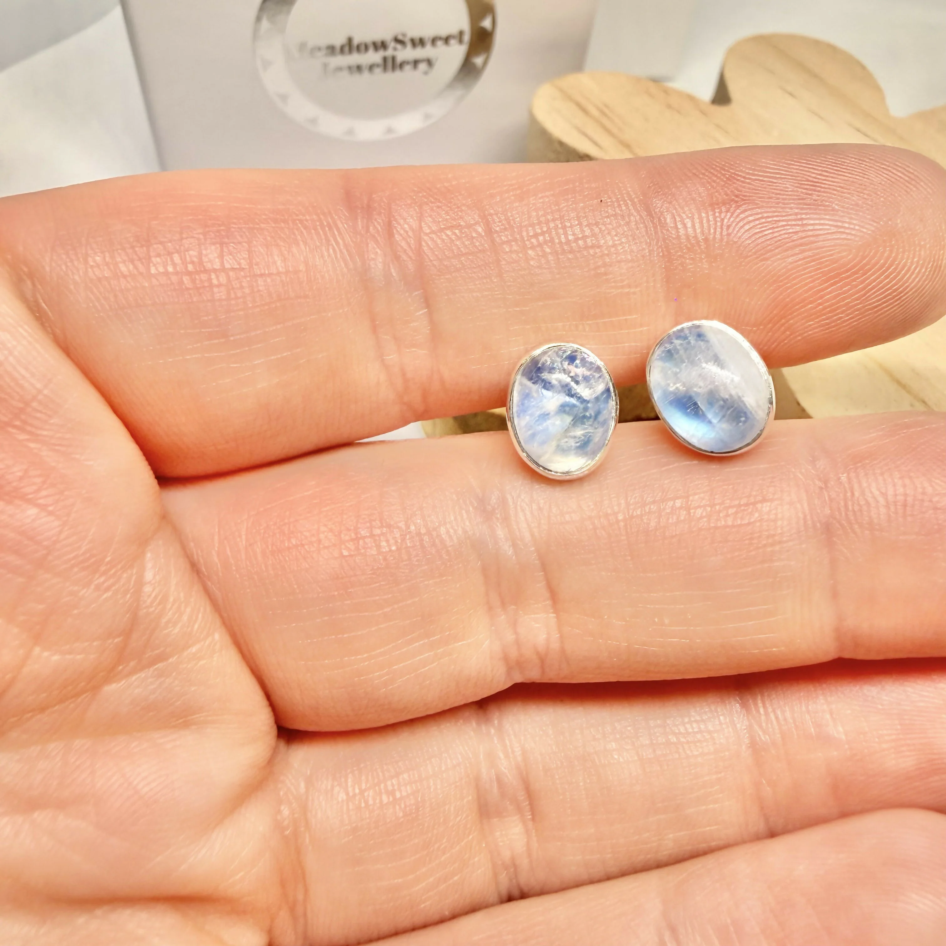 BLUE MOONSTONE STUD EARRINGS - Image 3