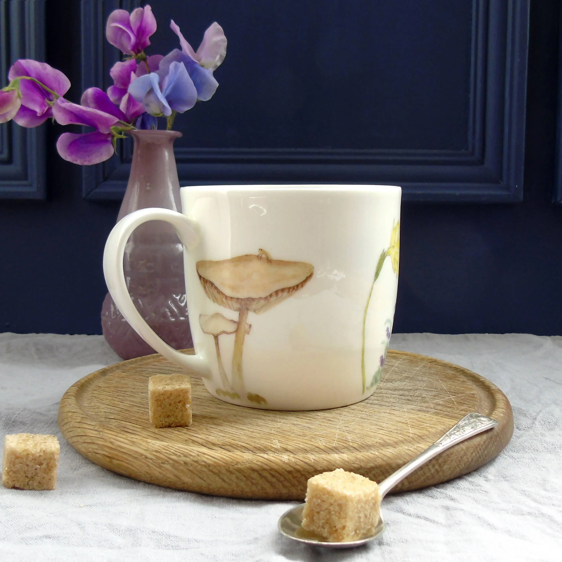 Bone China Brown Hare Mug - Image 2