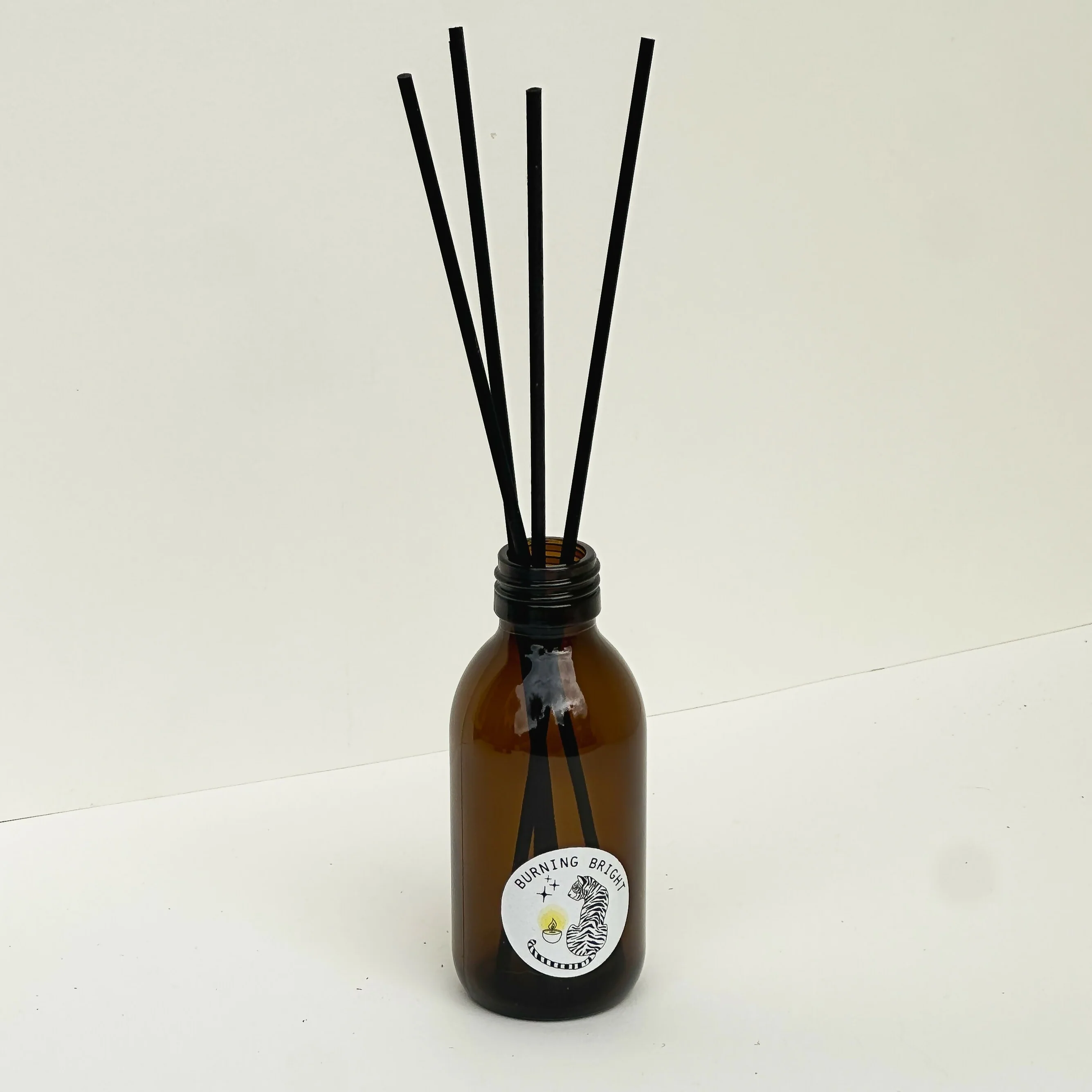Breathe Aromatherapy Natural Reed Diffuser - Image 4