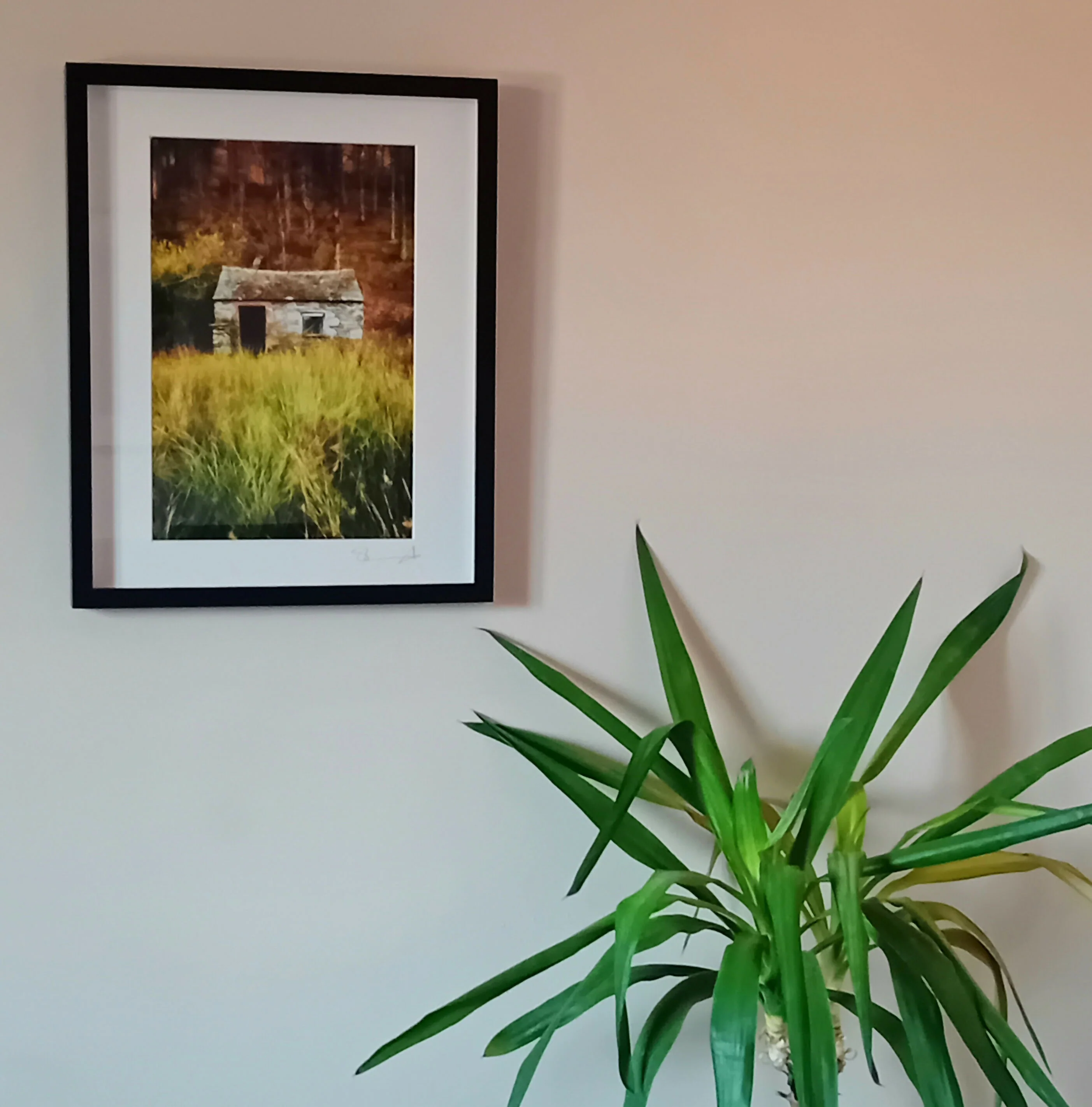 Buttermere Hut (40cm x 30cm Frame) - Image 3