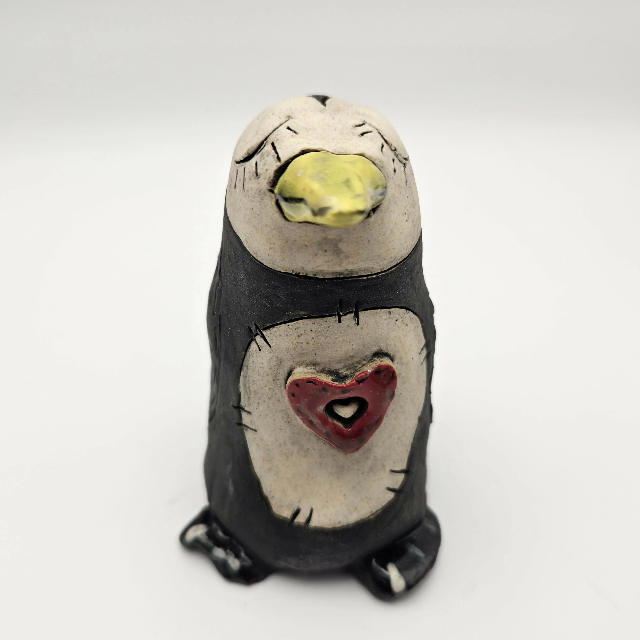 CHARMING CERAMIC PENGUIN. - Image 3