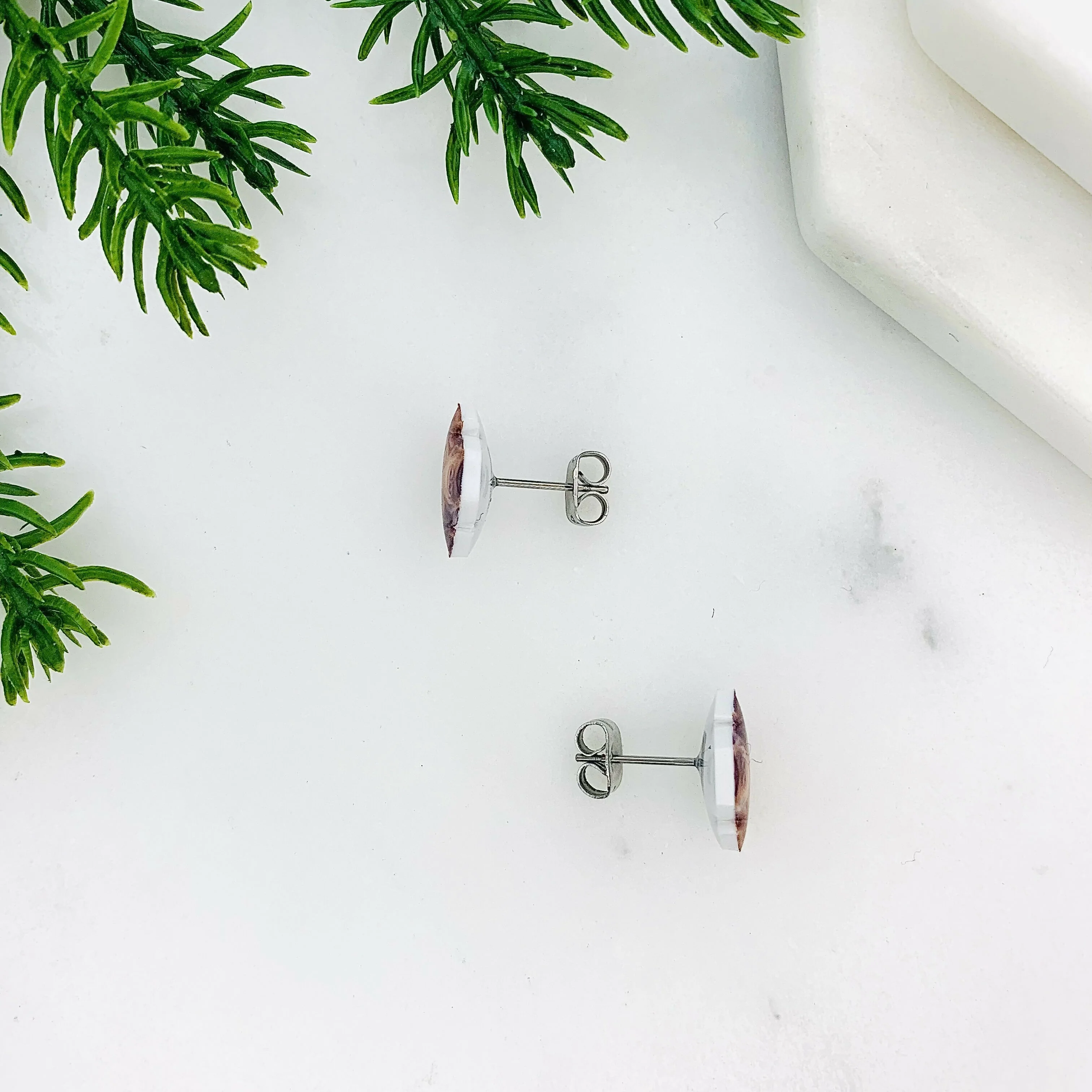 Chocolate Labrador Stud Earrings - Image 4