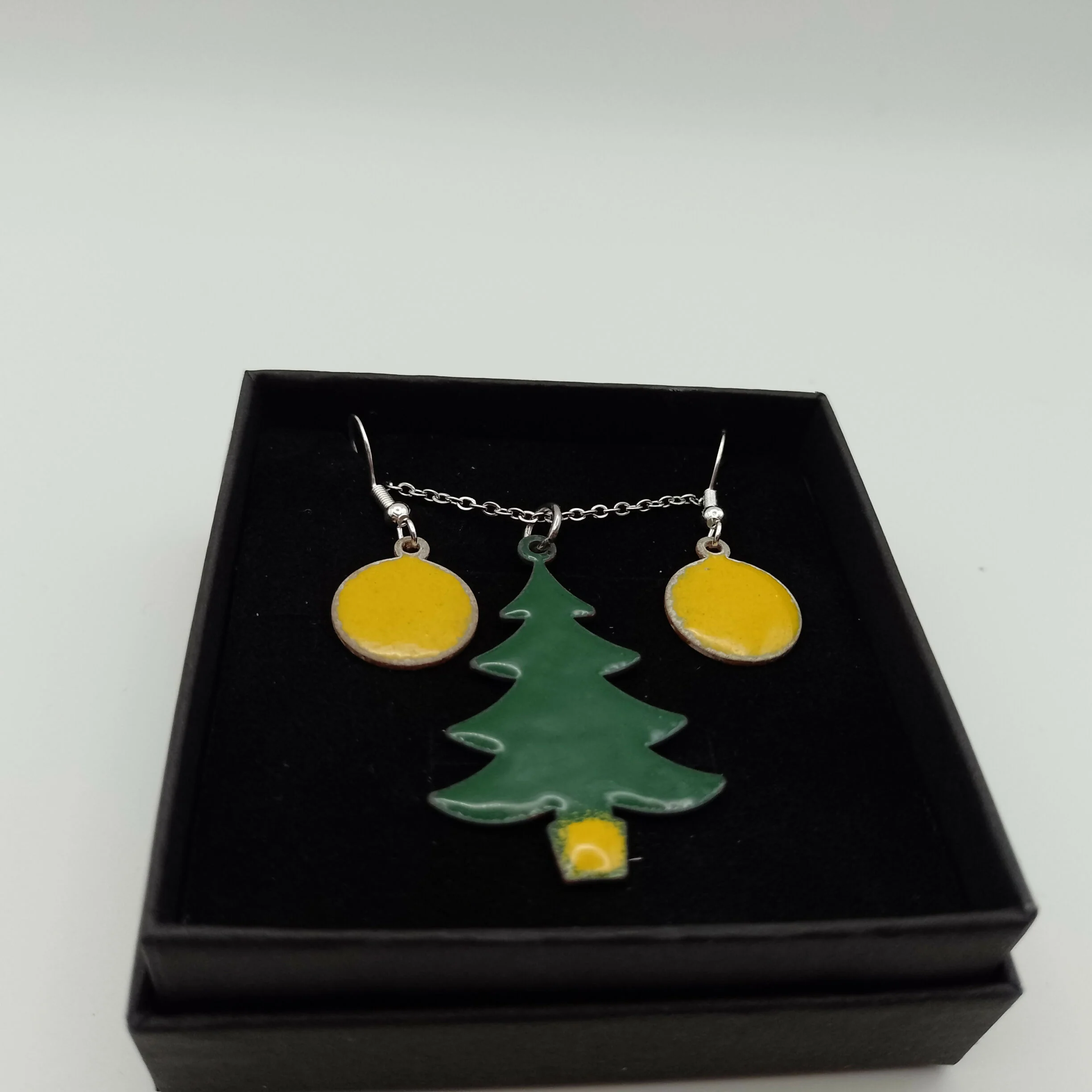 Christmas Tree and Yellow Earring Enamel Set - Image 3