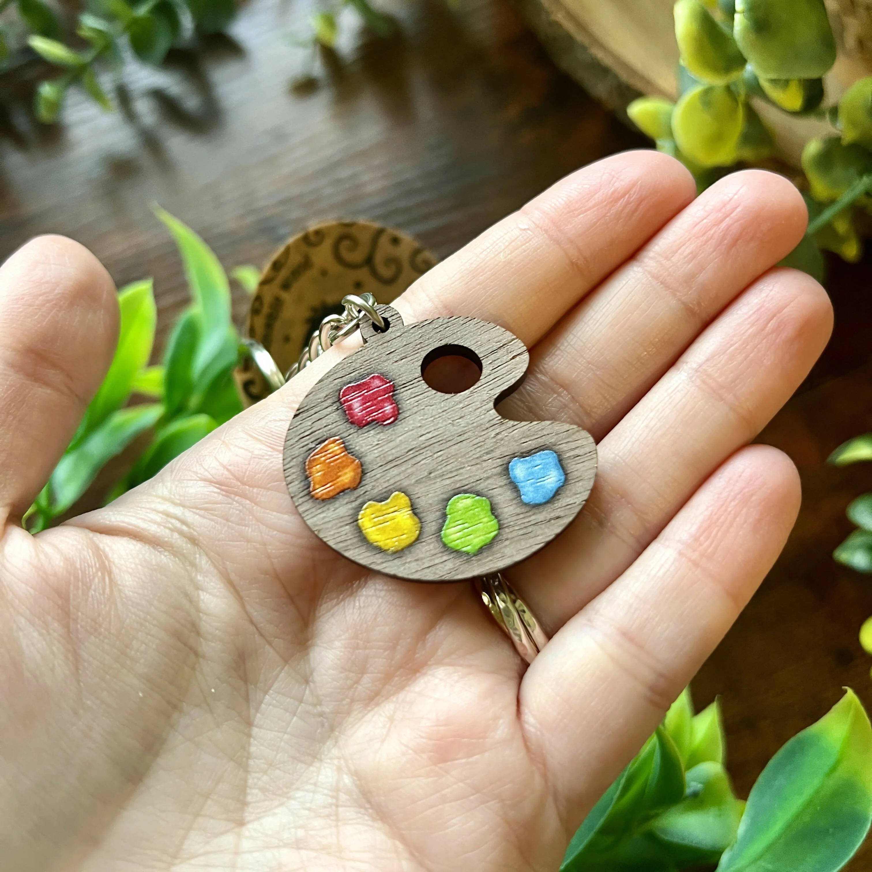 Classic Paint Palette Wooden Keyring - Image 5