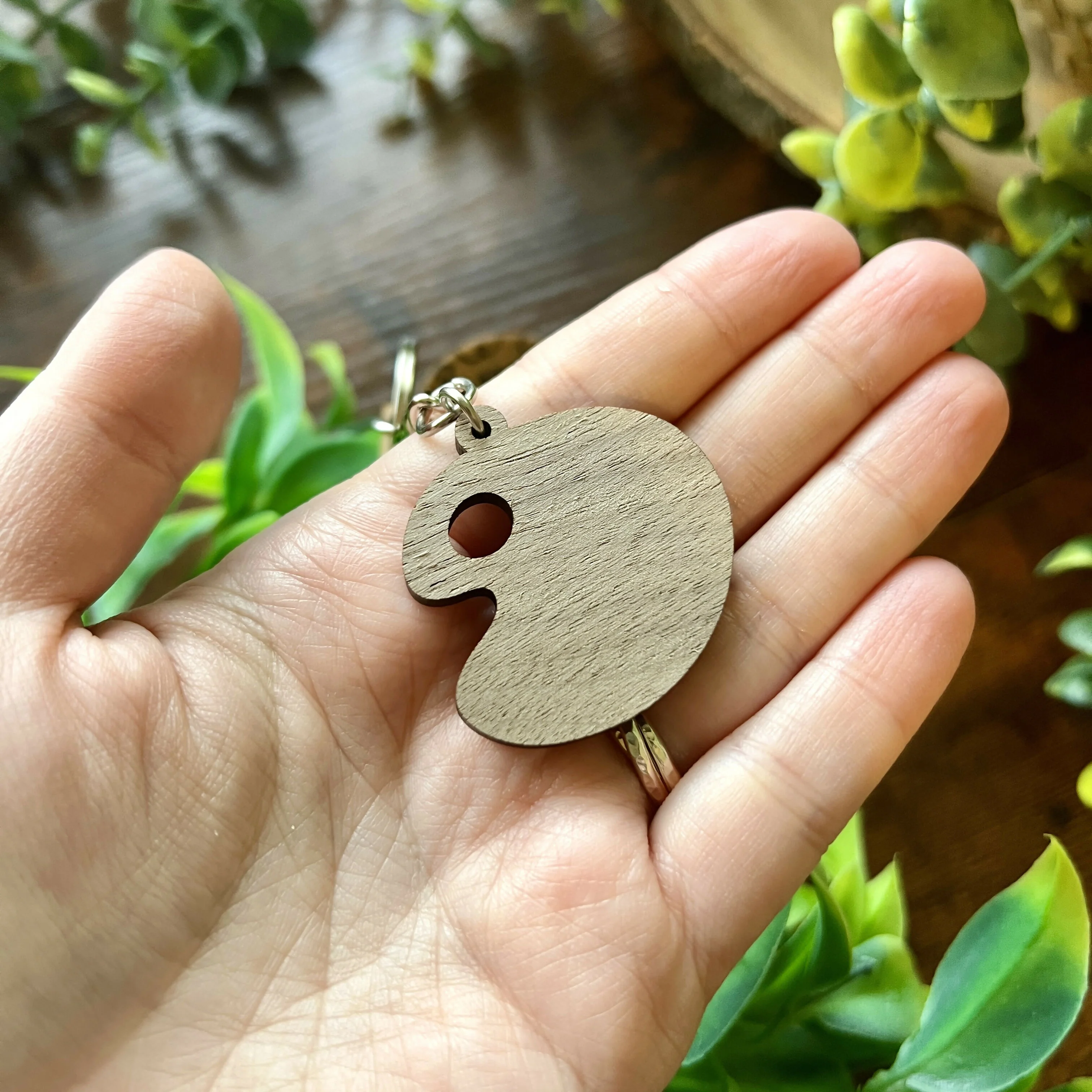 Classic Paint Palette Wooden Keyring - Image 6