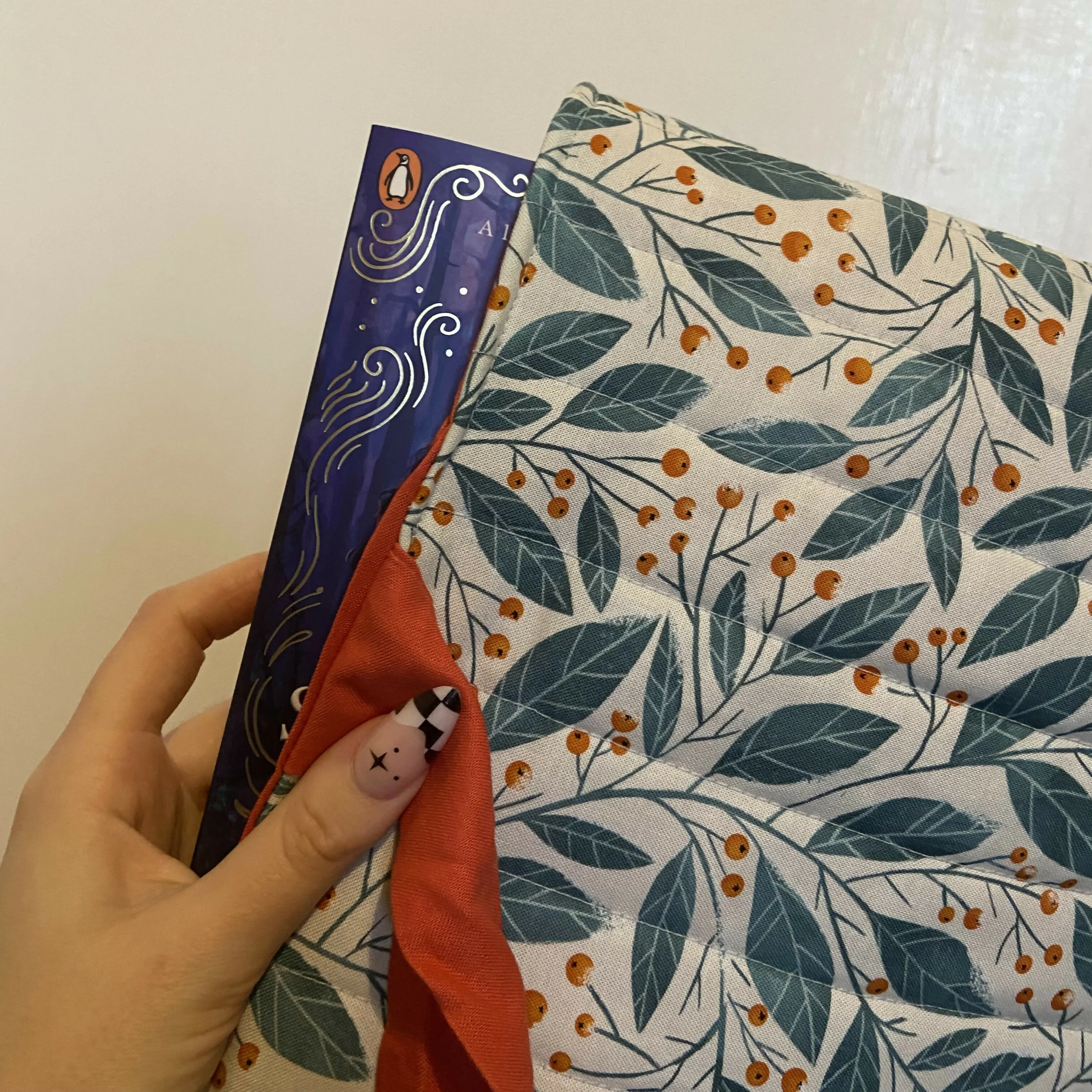 Cream Festive Berry Design Book Pouch - Image 3