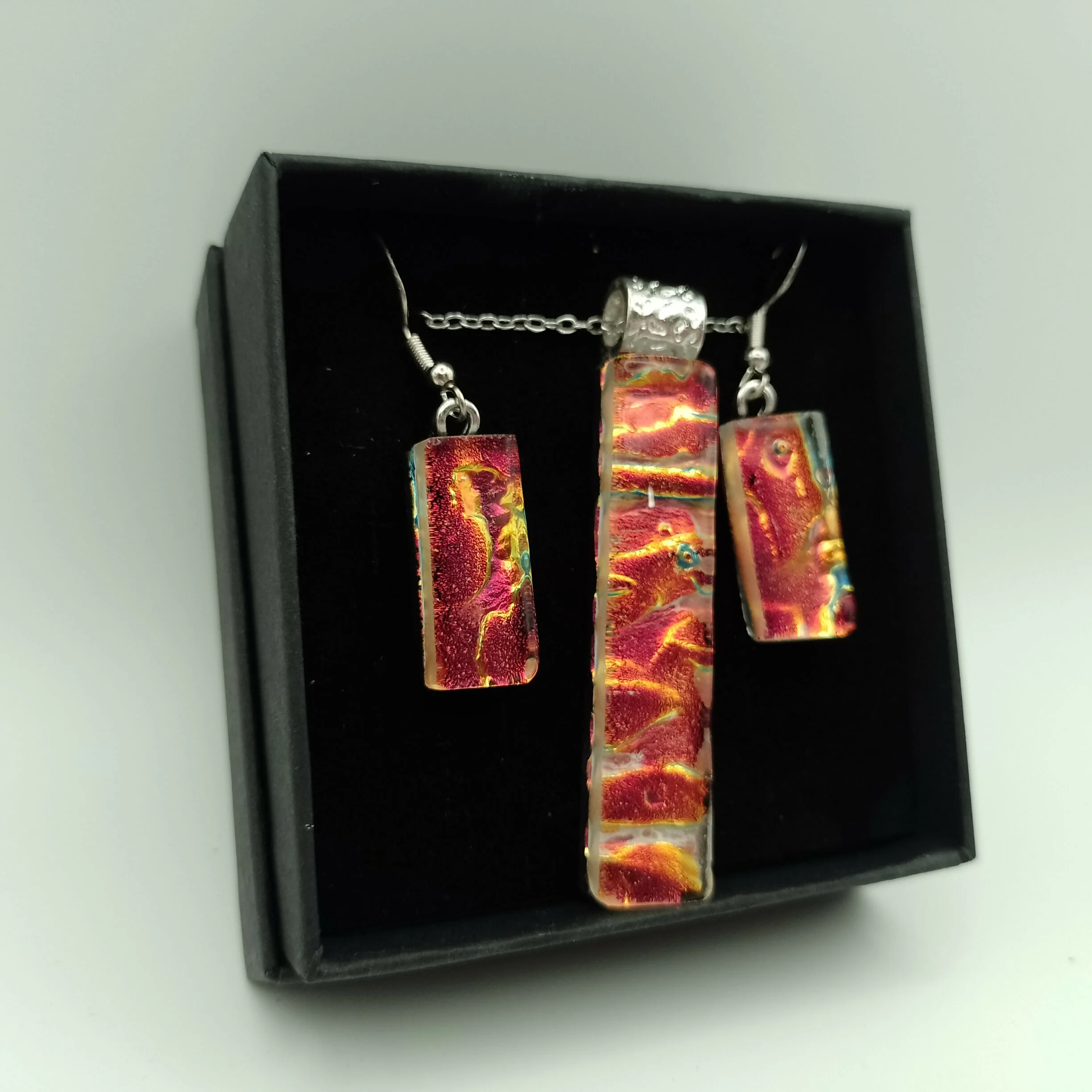 Dichroic Glass Red and Gold Ripple Pendant and Earring Set - Image 3