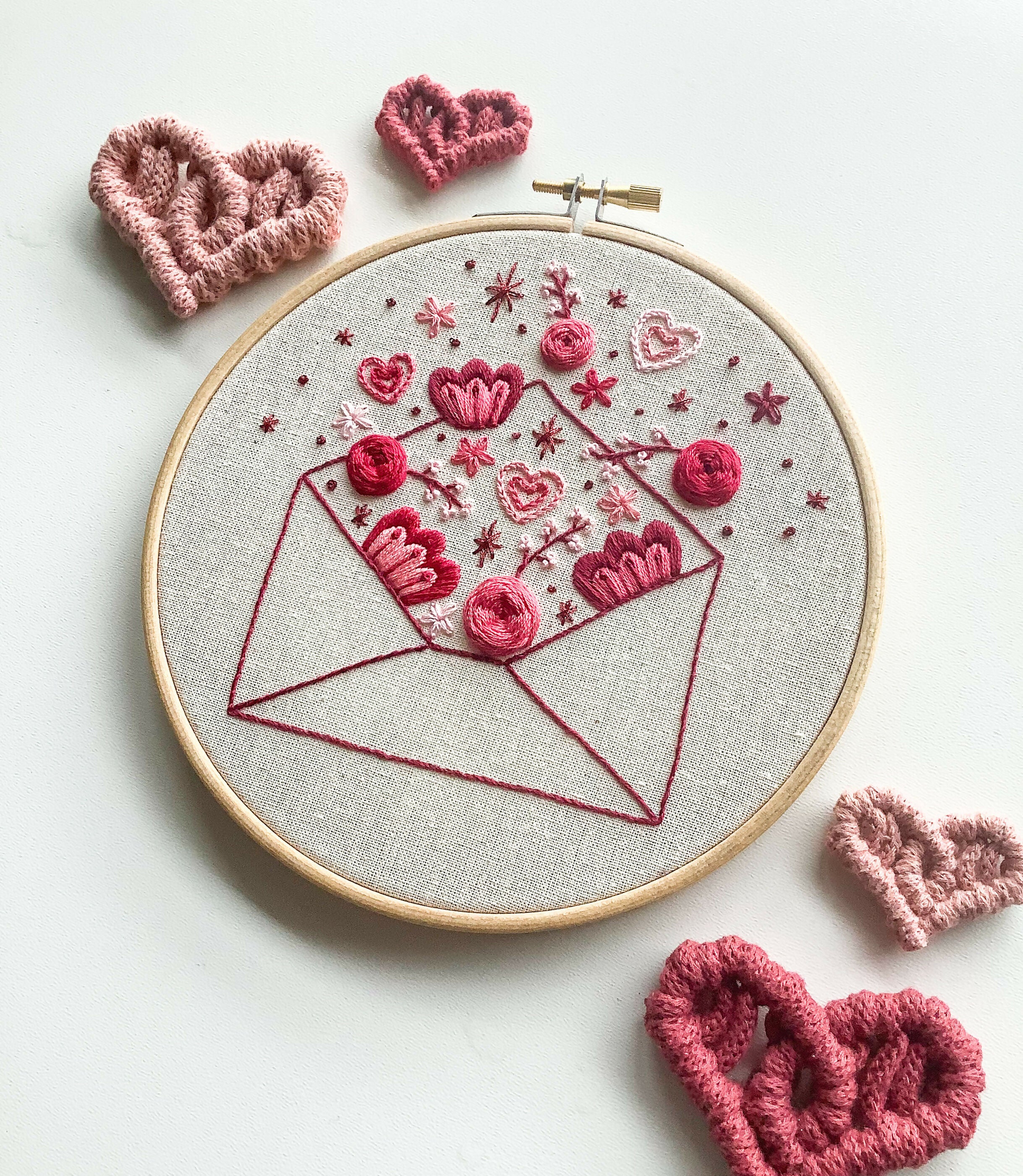 DIY embroidery kit for beginners - Sending love - Image 3