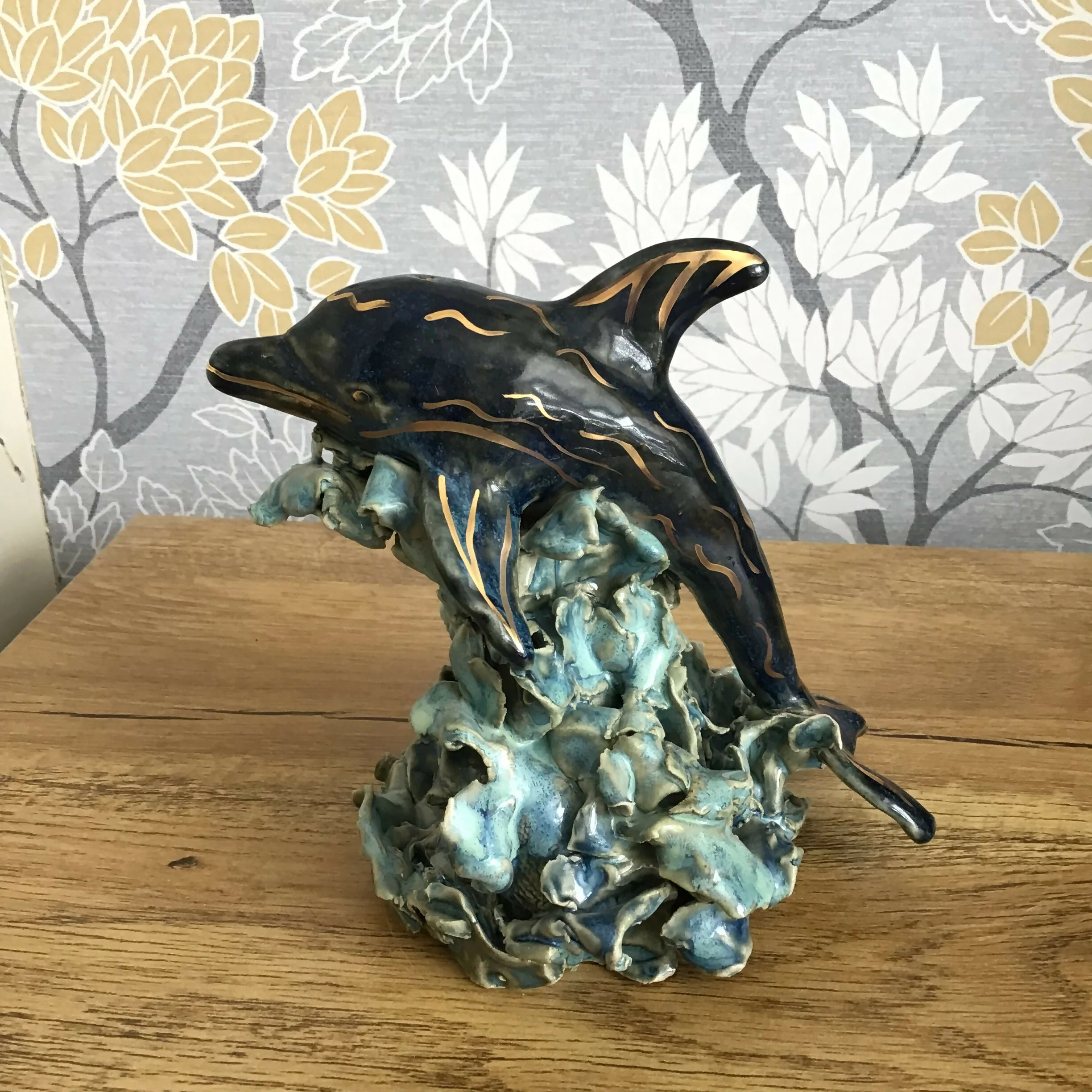 Dolphin on Wave Real Gold Detail - Image 3
