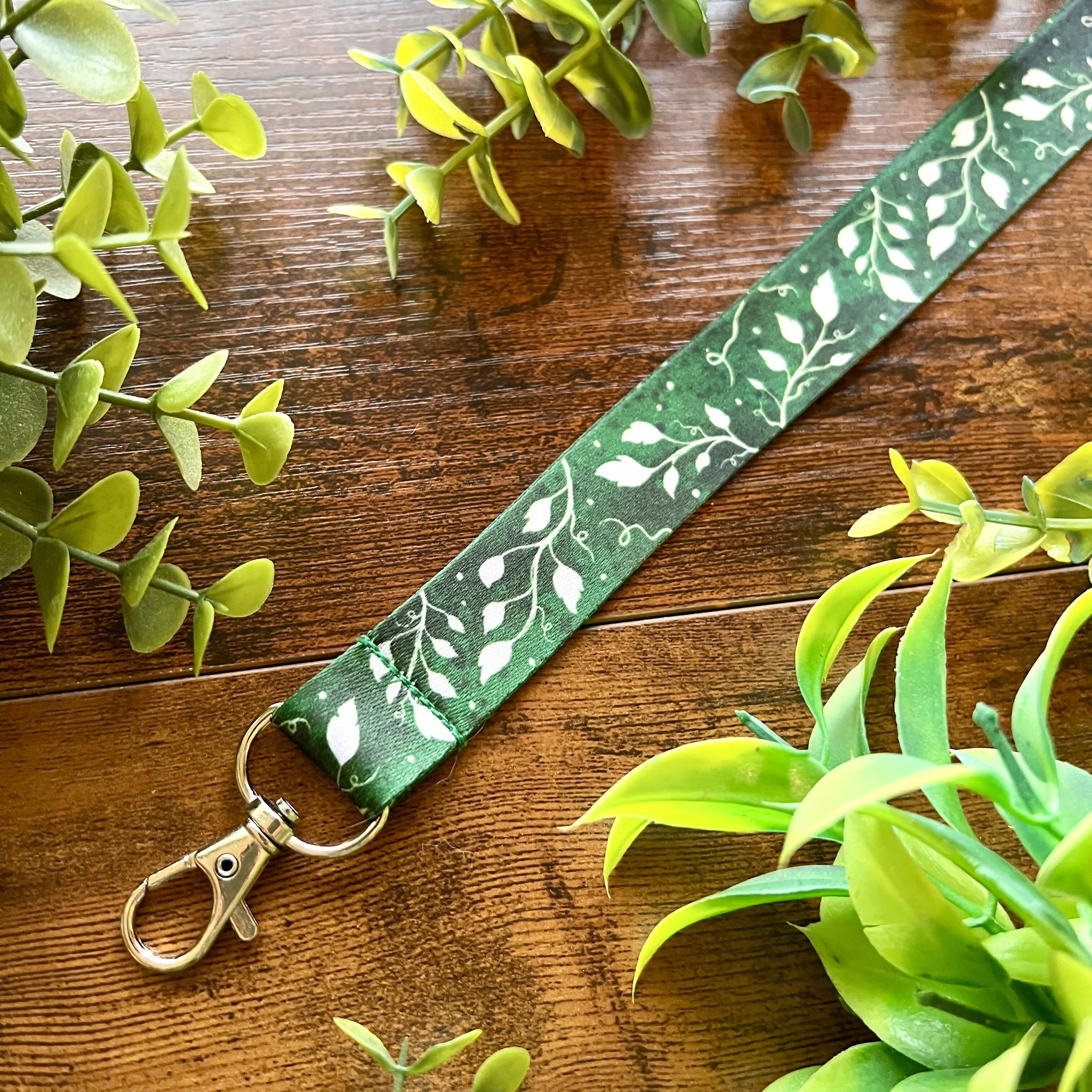 Emerald Leaves Lanyard - Image 3