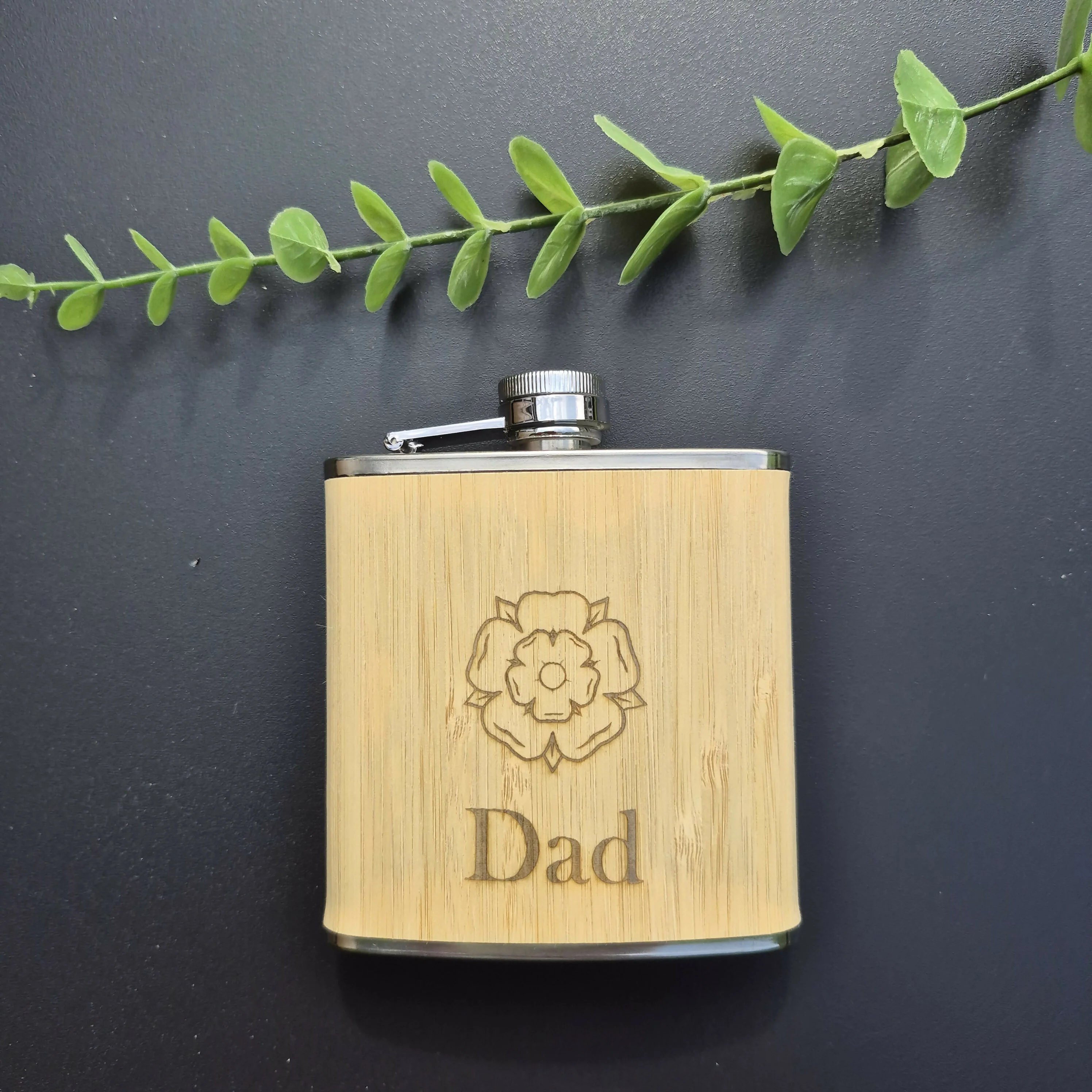Engraved Bamboo & Stainless Steel Hip Flask – 6oz Gift for Father's Day, Birthday or Christmas - Dad Yorkshire Rose Design - Image 2