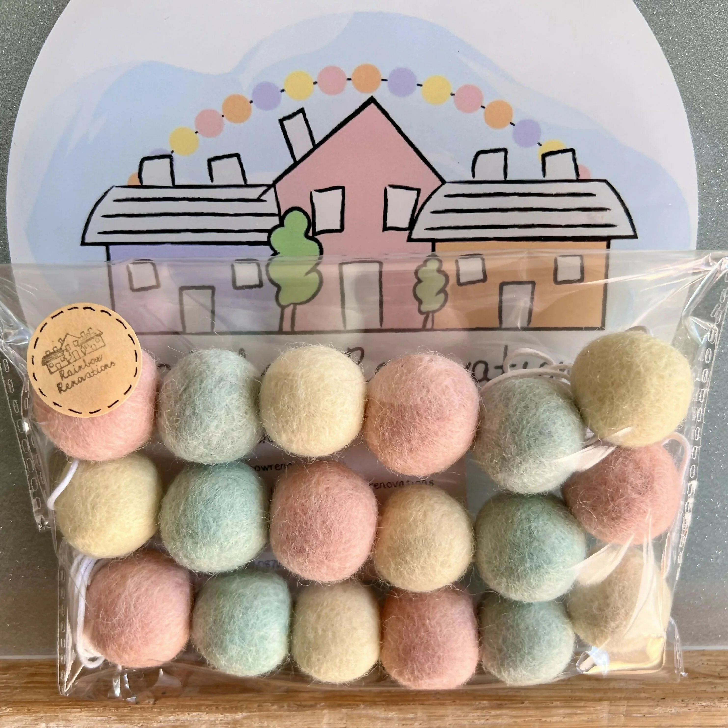 Feltball Garland (18 feltballs)