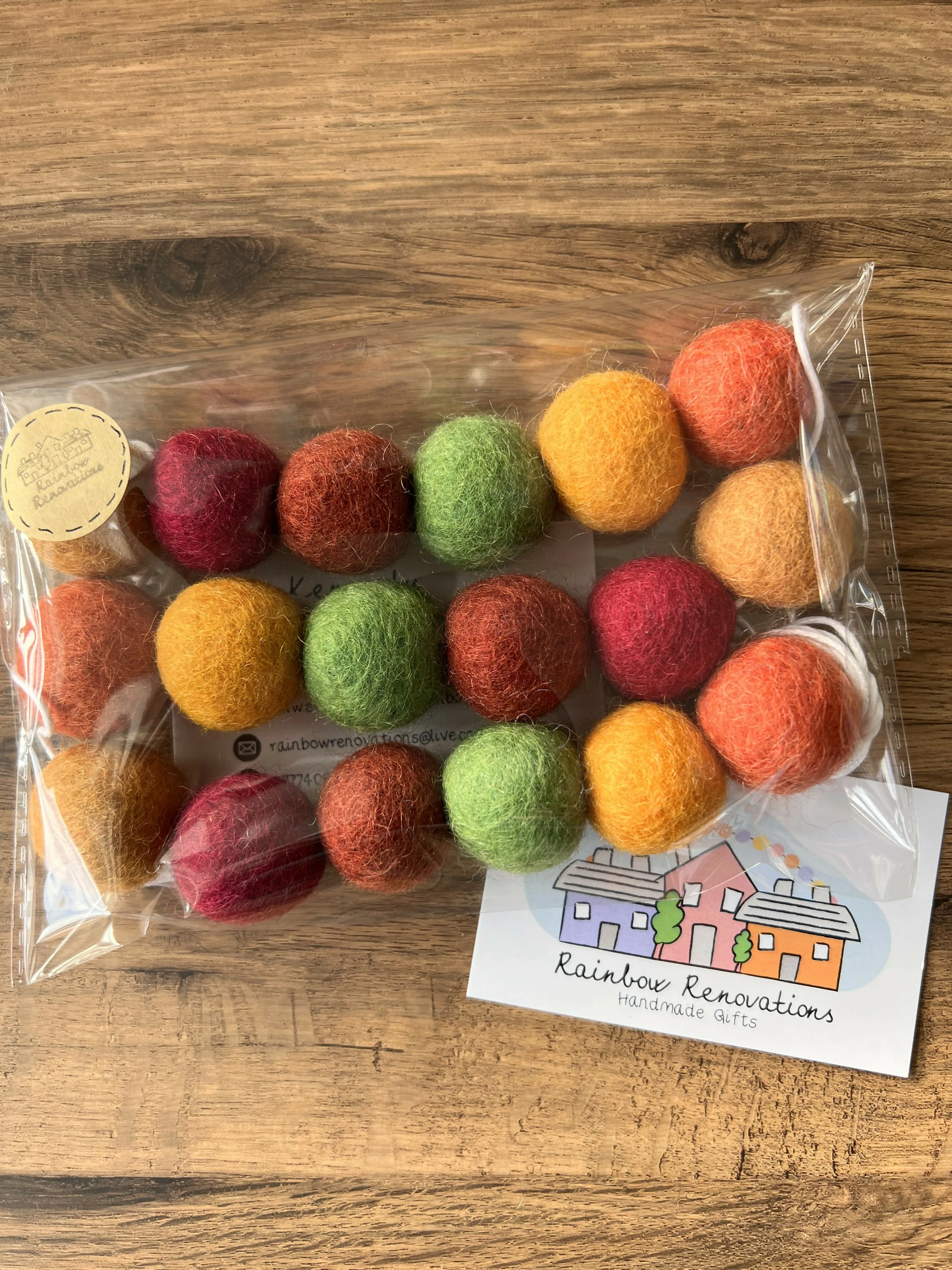 Feltball Garland (18 feltballs) - Image 11