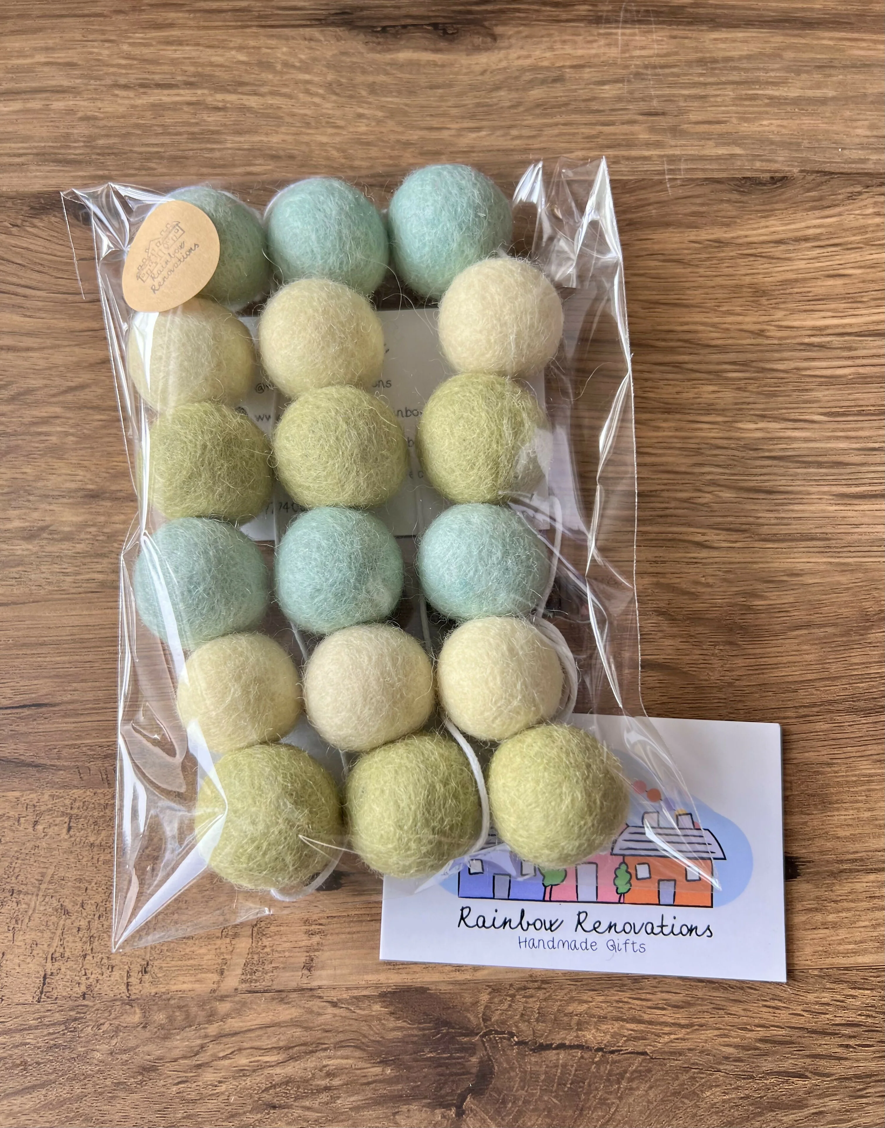 Feltball Garland (18 feltballs) - Image 17