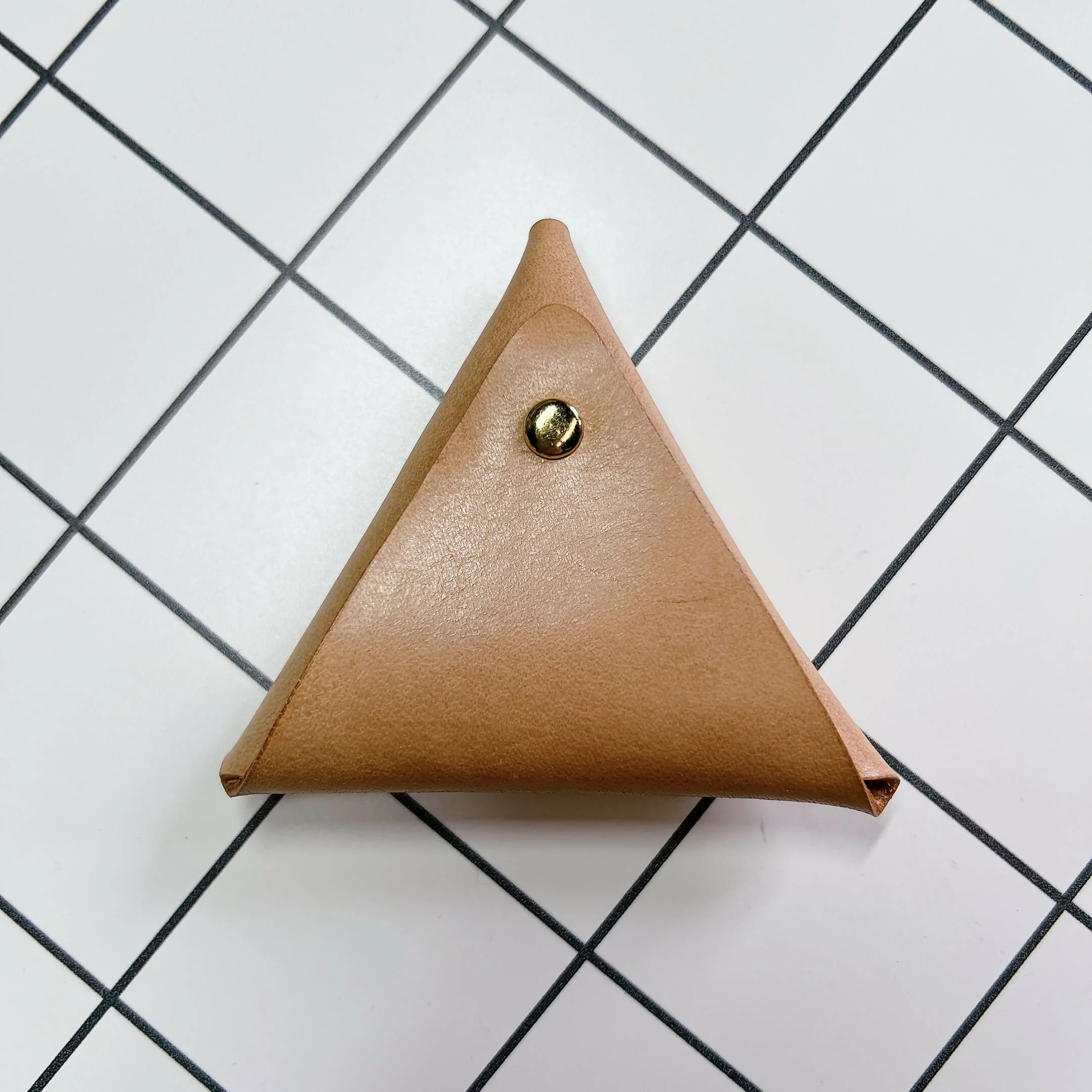 Fold Edge Triangle Leather Coin Case - Image 6