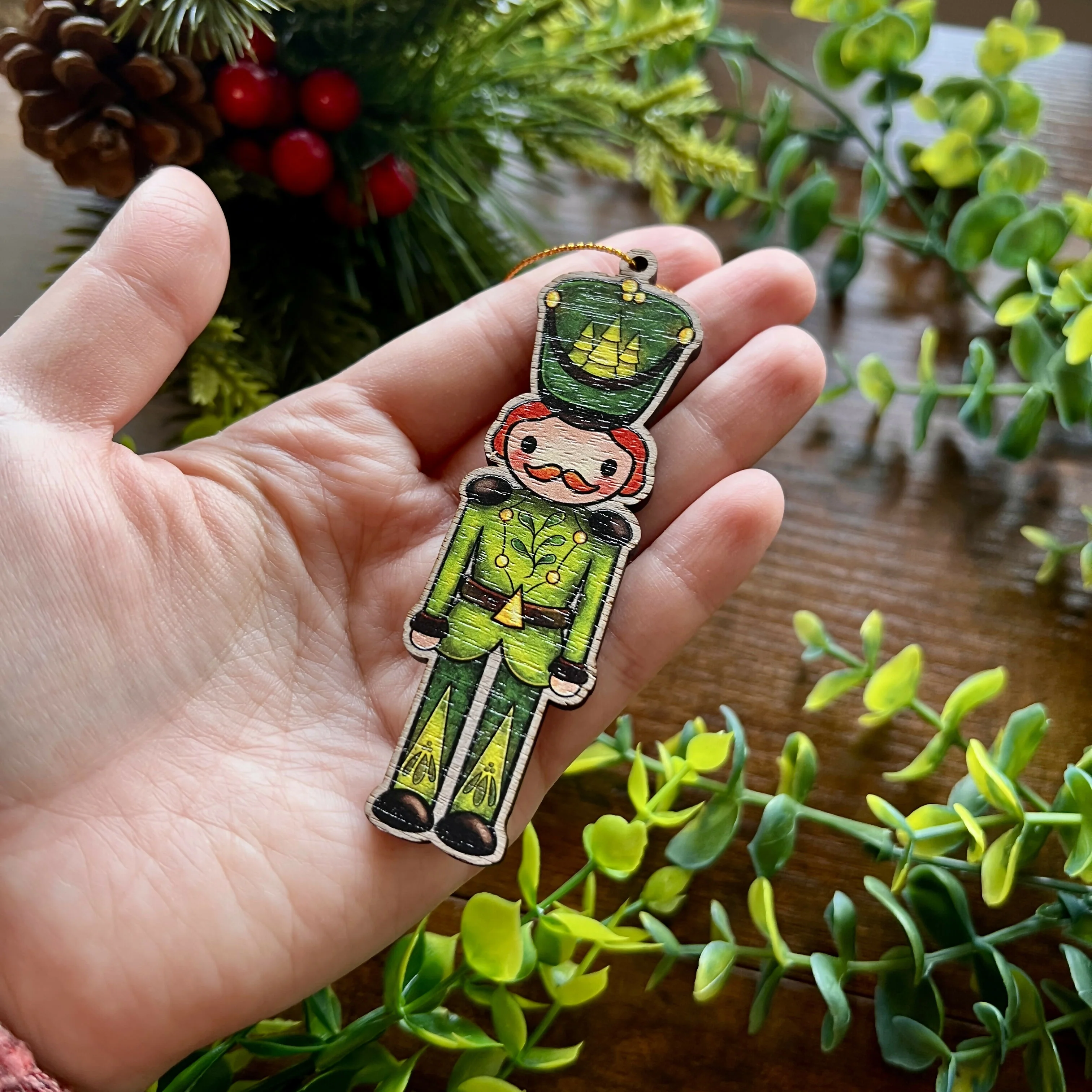 'Frederick' Nutcracker Wooden Decoration - Image 4
