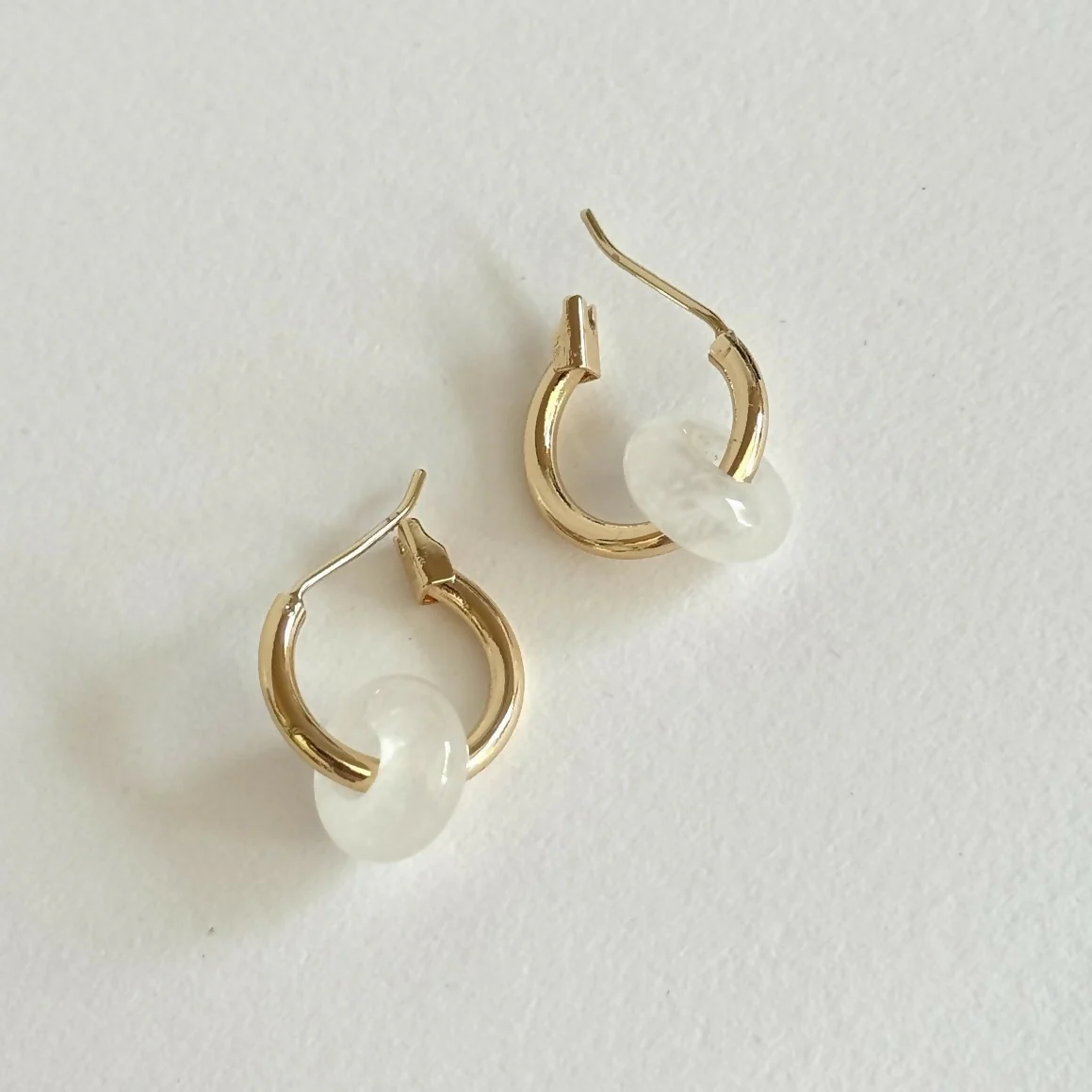 Freja / Gold Hoop / Clear Quartz Charm