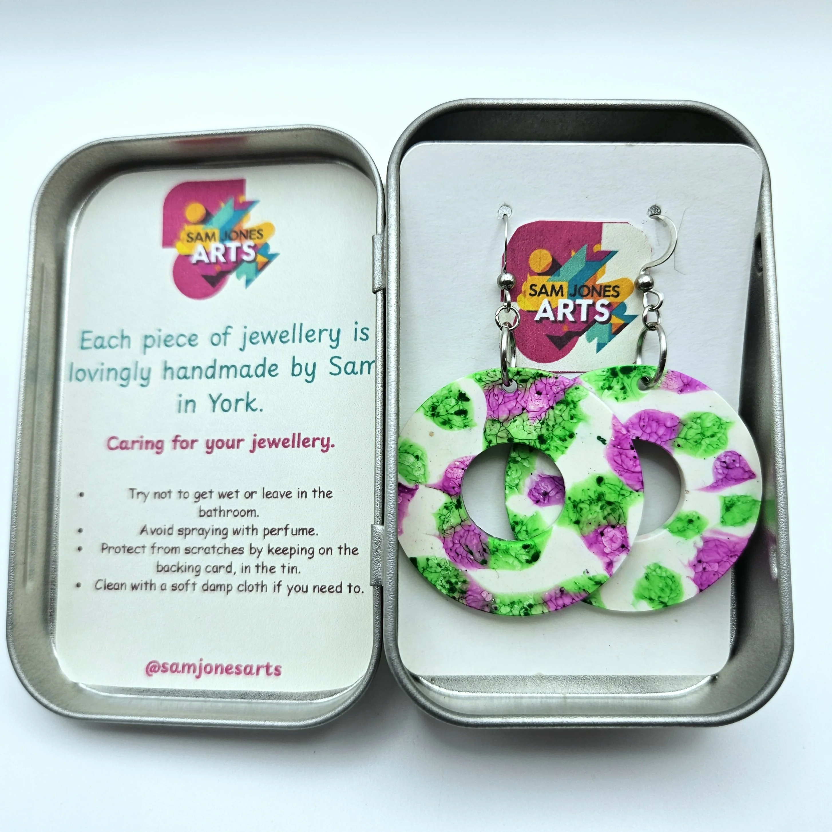 FUN HOOP RESIN EARRINGS - Image 6