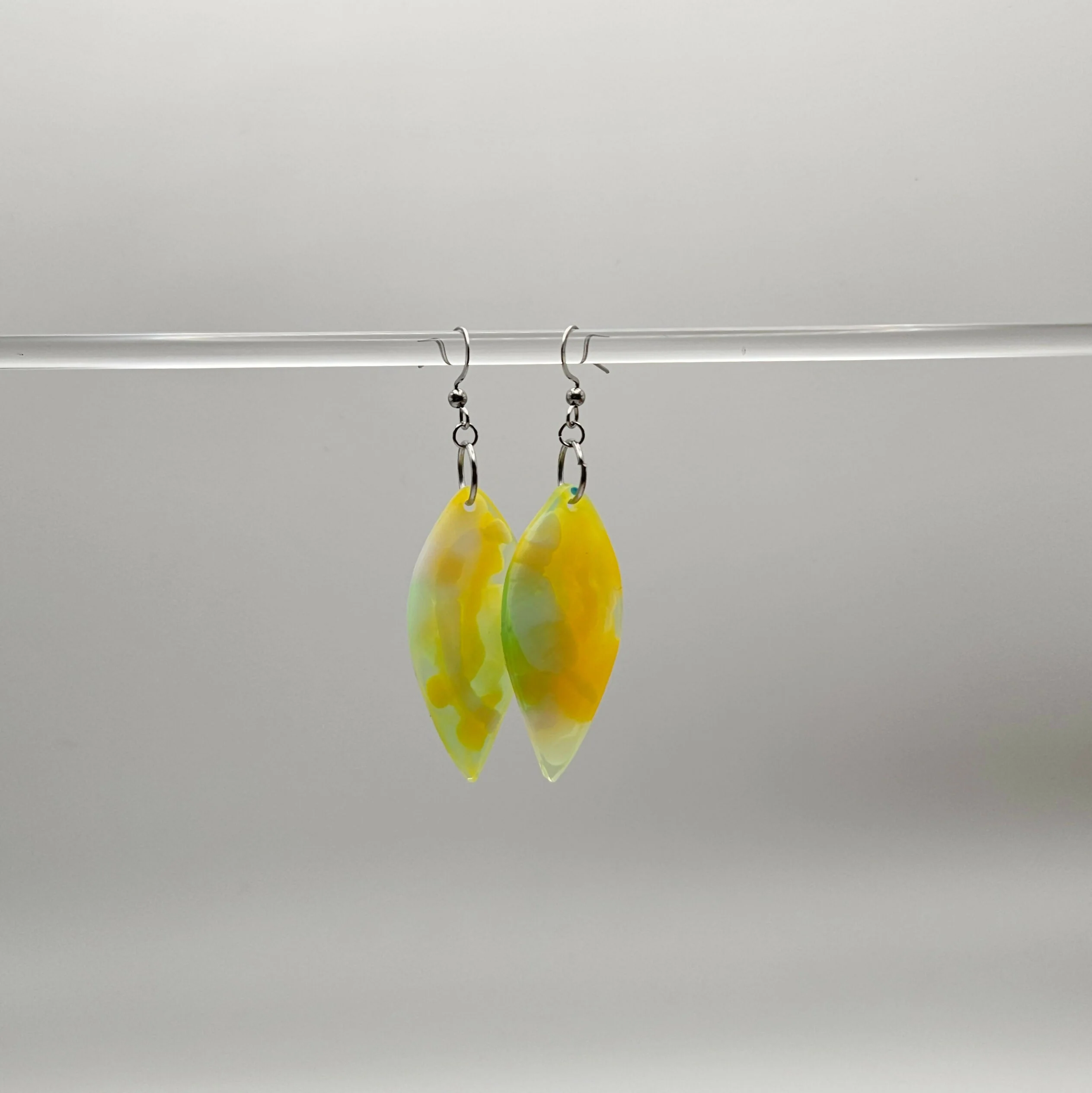 FUN RESIN EARRINGS - Image 2