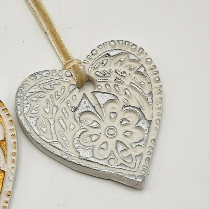 GORGEOUS PORCELAIN HEART DECOARTION - Image 3