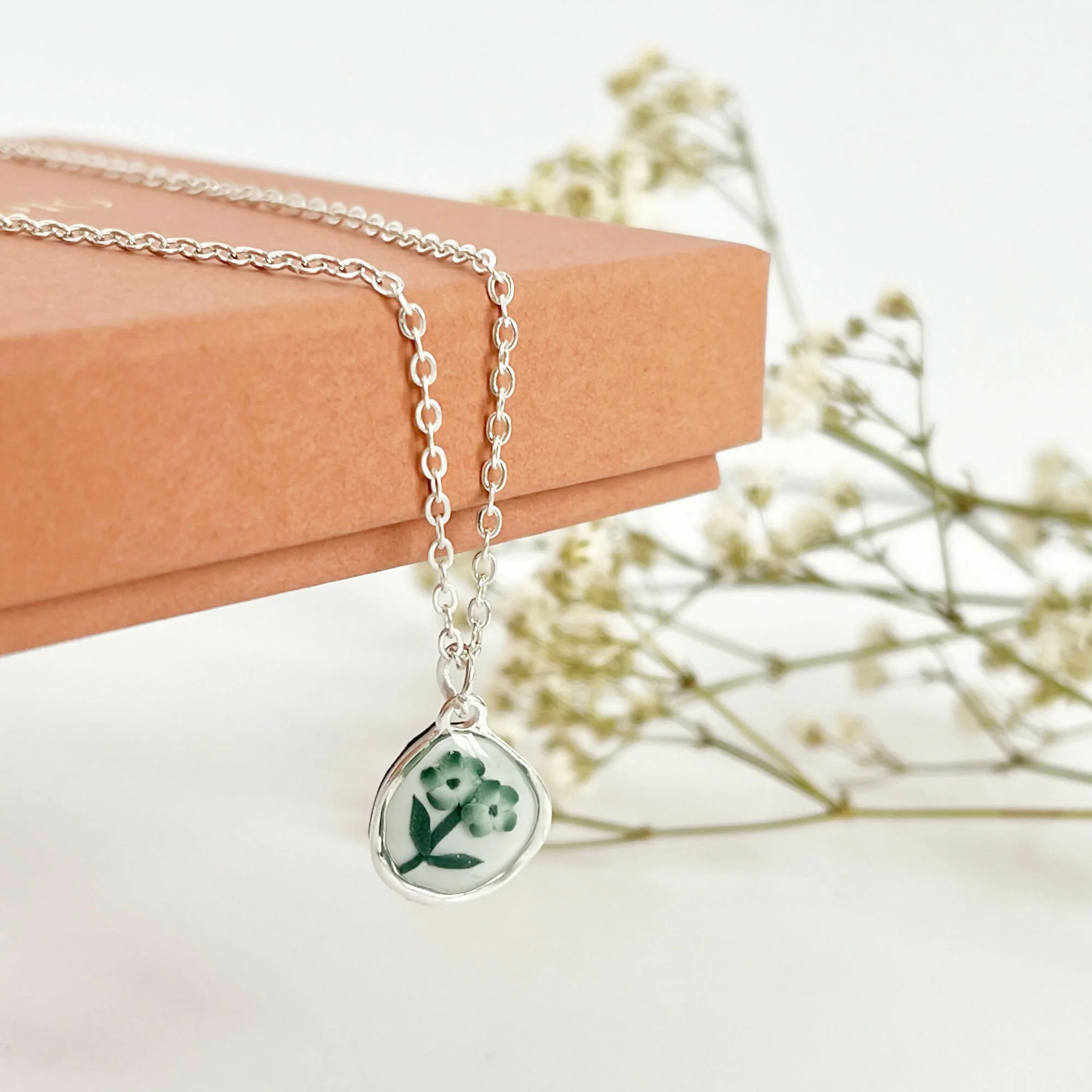 Green China Necklace No. 1 - Handmade Polymer Clay Necklace - Image 4