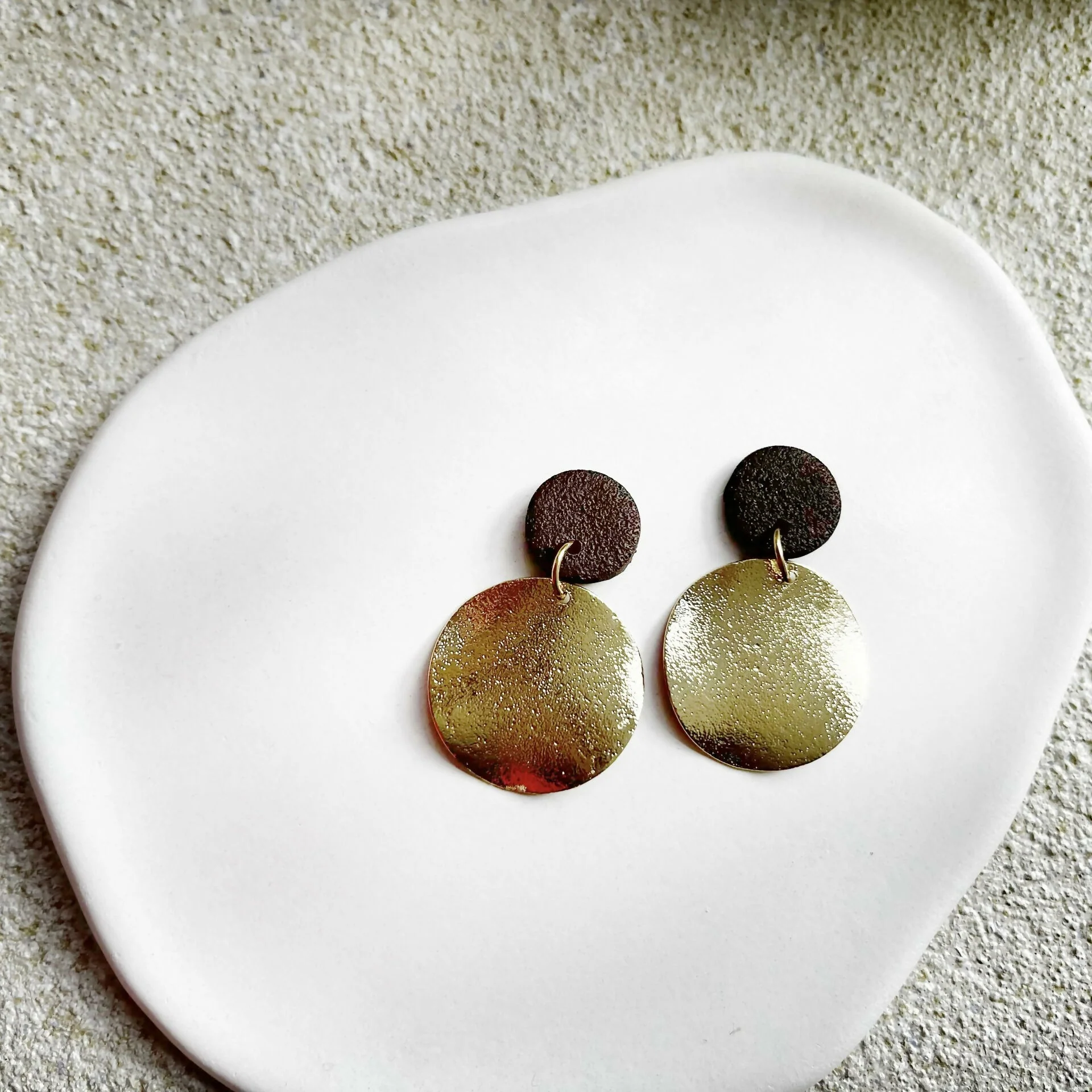 Hammered Disc Clay Earrings - Image 3
