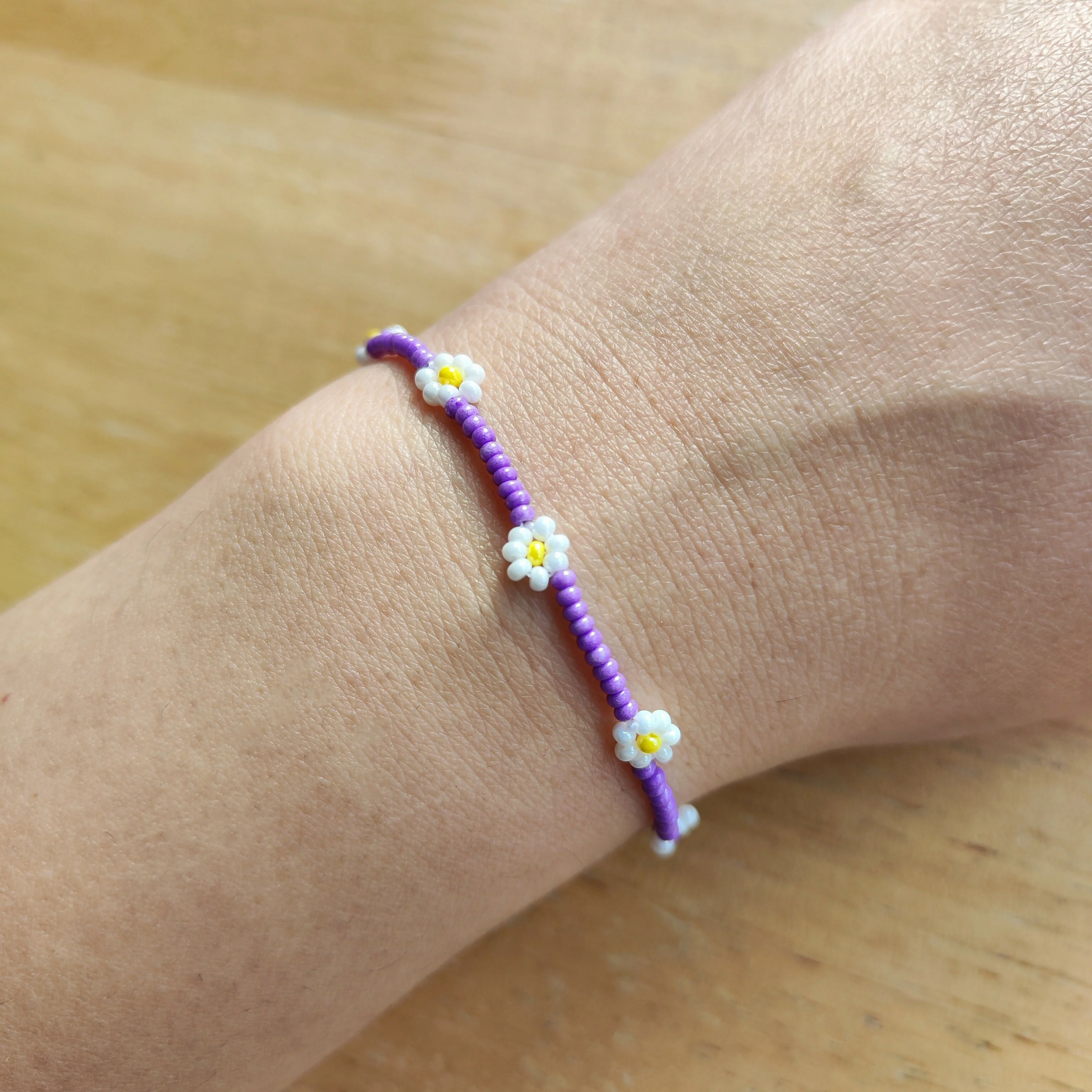 Hand-Beaded Daisy Bracelet with Clasp – Dainty Pastel Floral Design - Image 10