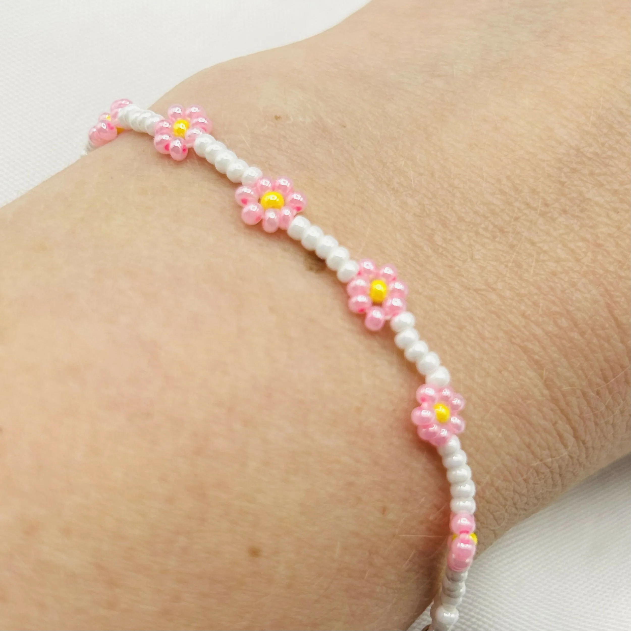 Hand-Beaded Daisy Bracelet with Clasp – Dainty Pastel Floral Design - Image 7