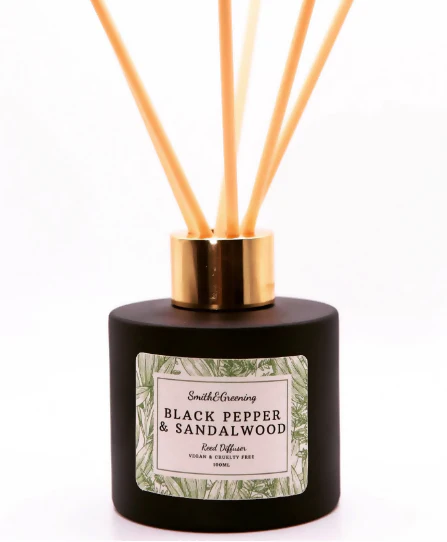 Hand Poured Black Pepper & Sandalwood Reed Diffuser