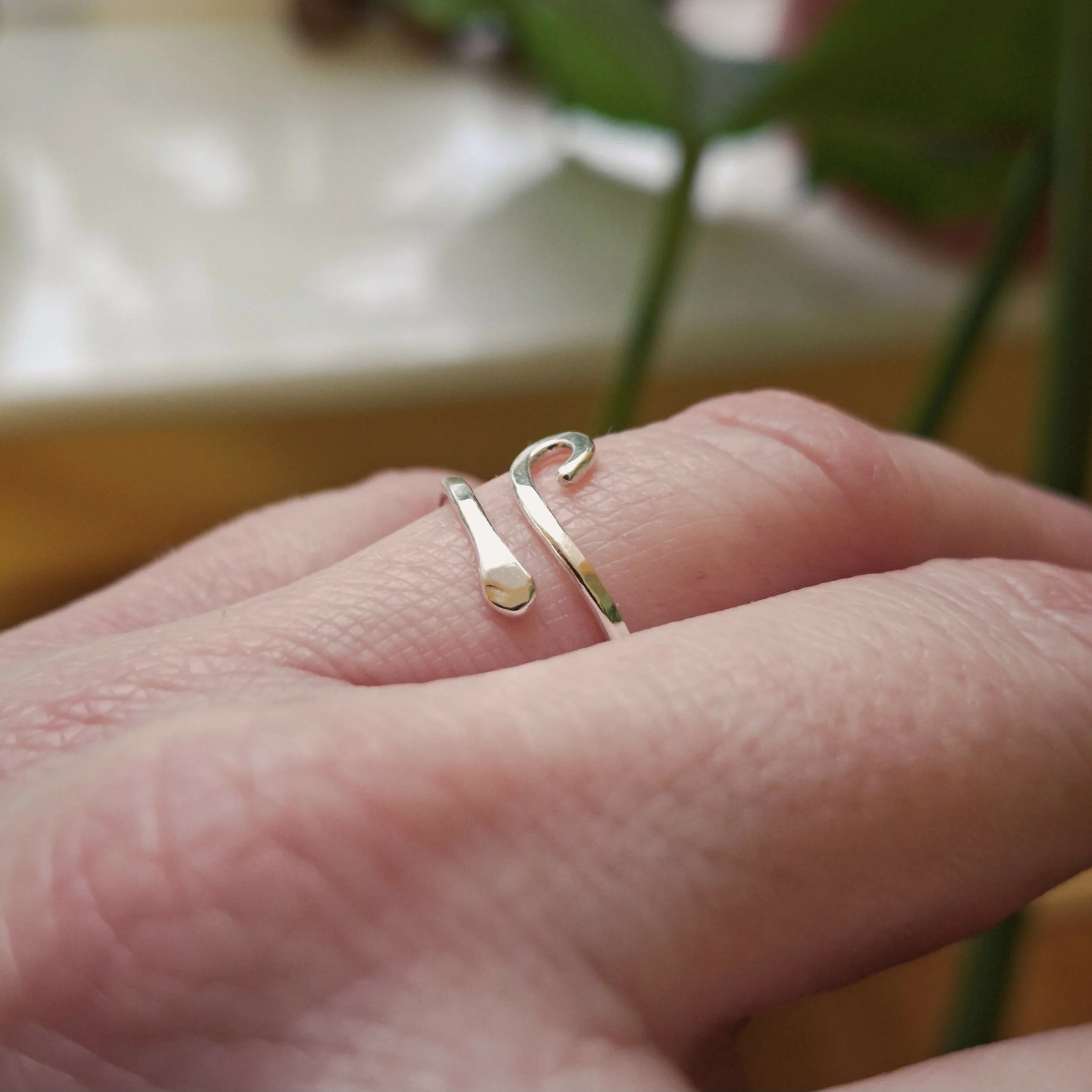 Handmade Adjustable Silver Swirl Ring Size N - Image 4