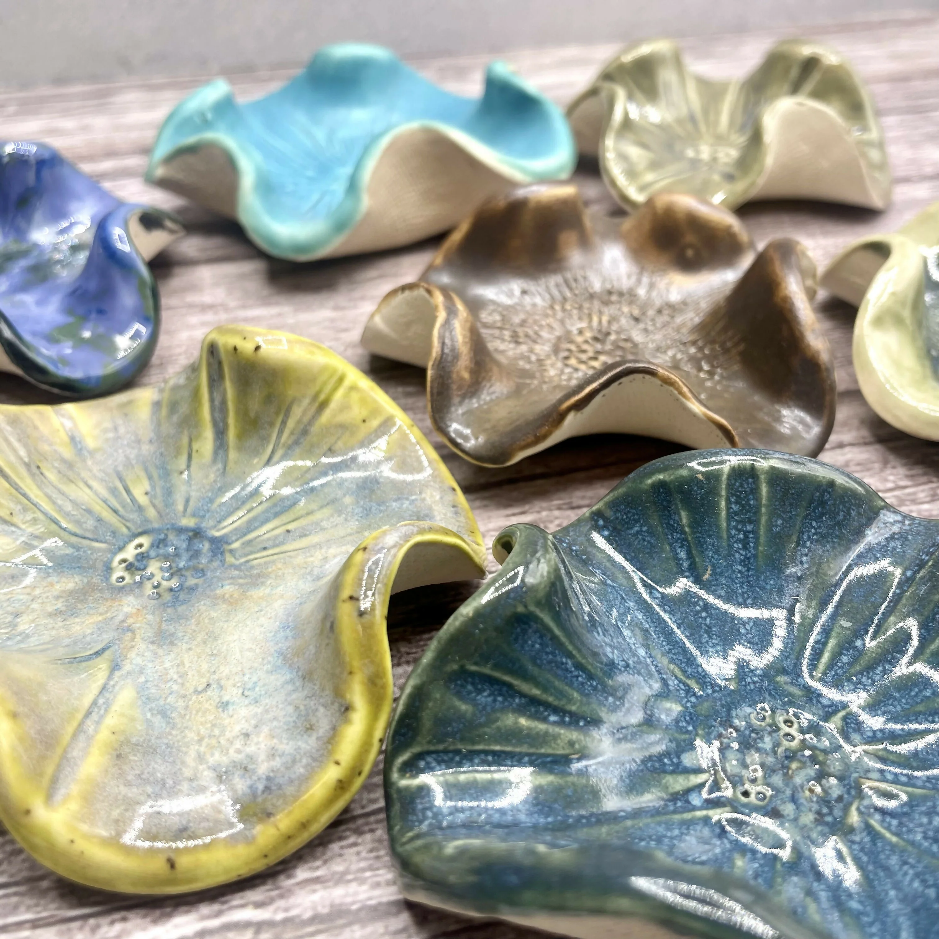 Handmade Ceramic Flower Dishes – Gloss or Matte Finish (Assorted Colours)