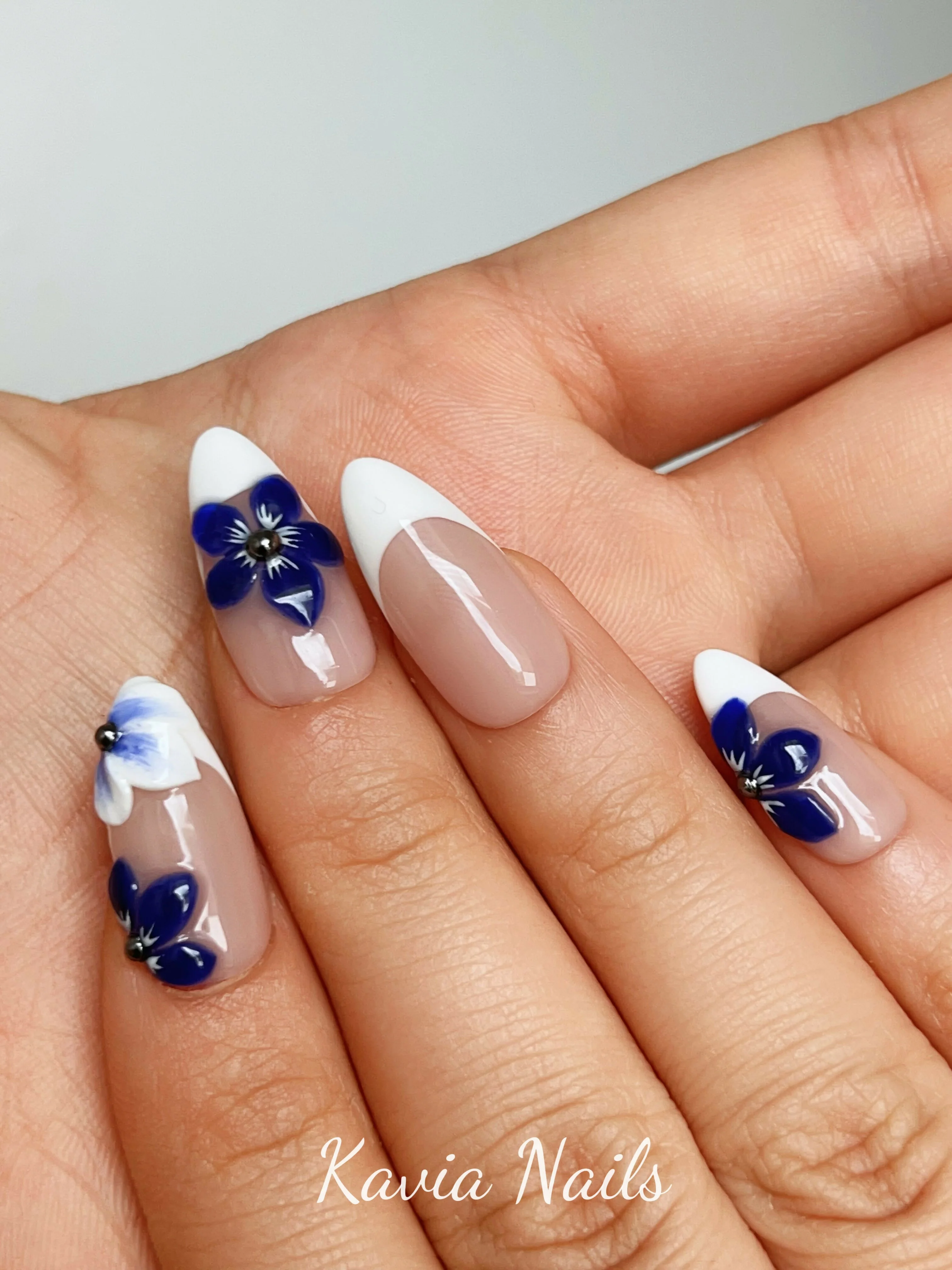 Handmade Press-on Nails - China Porcelain 10pcs - Image 2