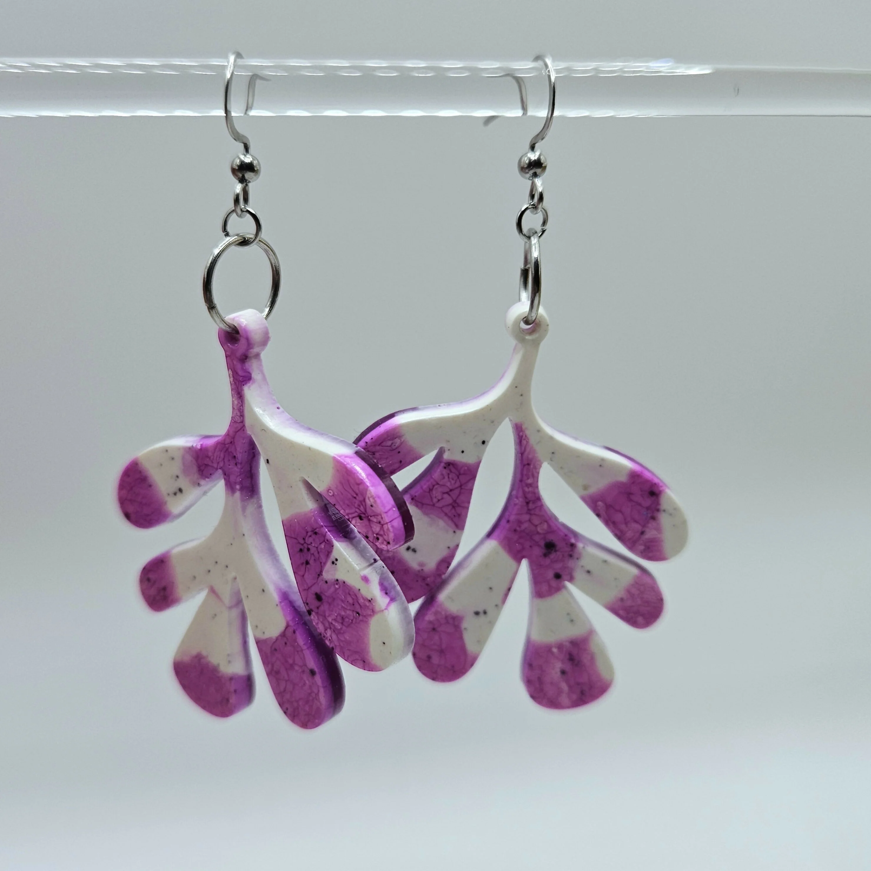 HANDMADE RESIN EARRINGS IN FUN, BOLD LEAF DESIGN.