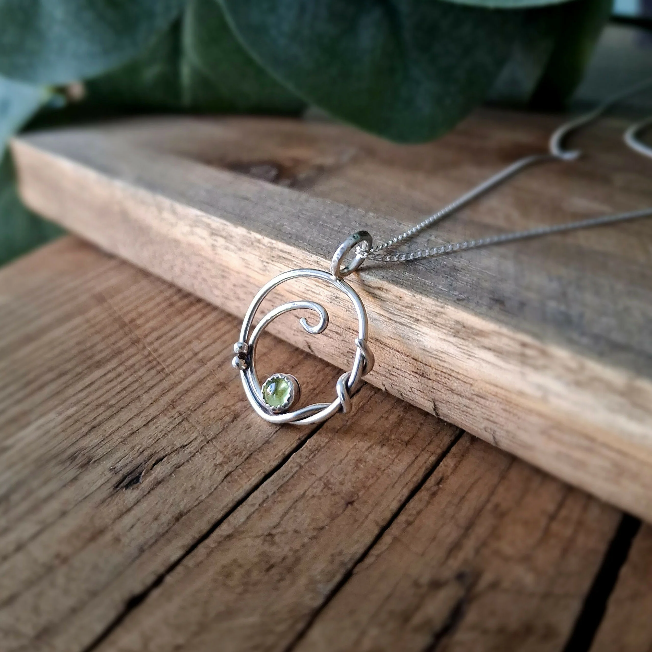 Handmade Silver Vine Necklace with Peridot - Image 3