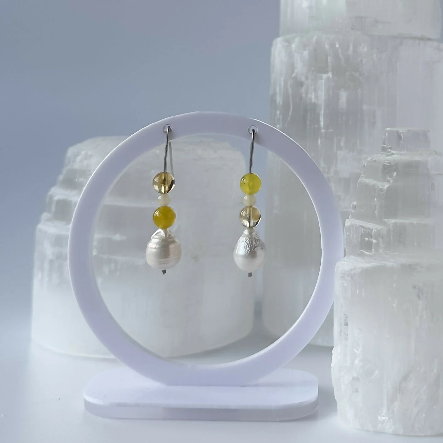 HEALING CRYSTAL & STERLING SILVER EARRINGS WITH BAROQUE PEARLS TO HELP WITH WILLPOWER & DETERMINATION - Image 3